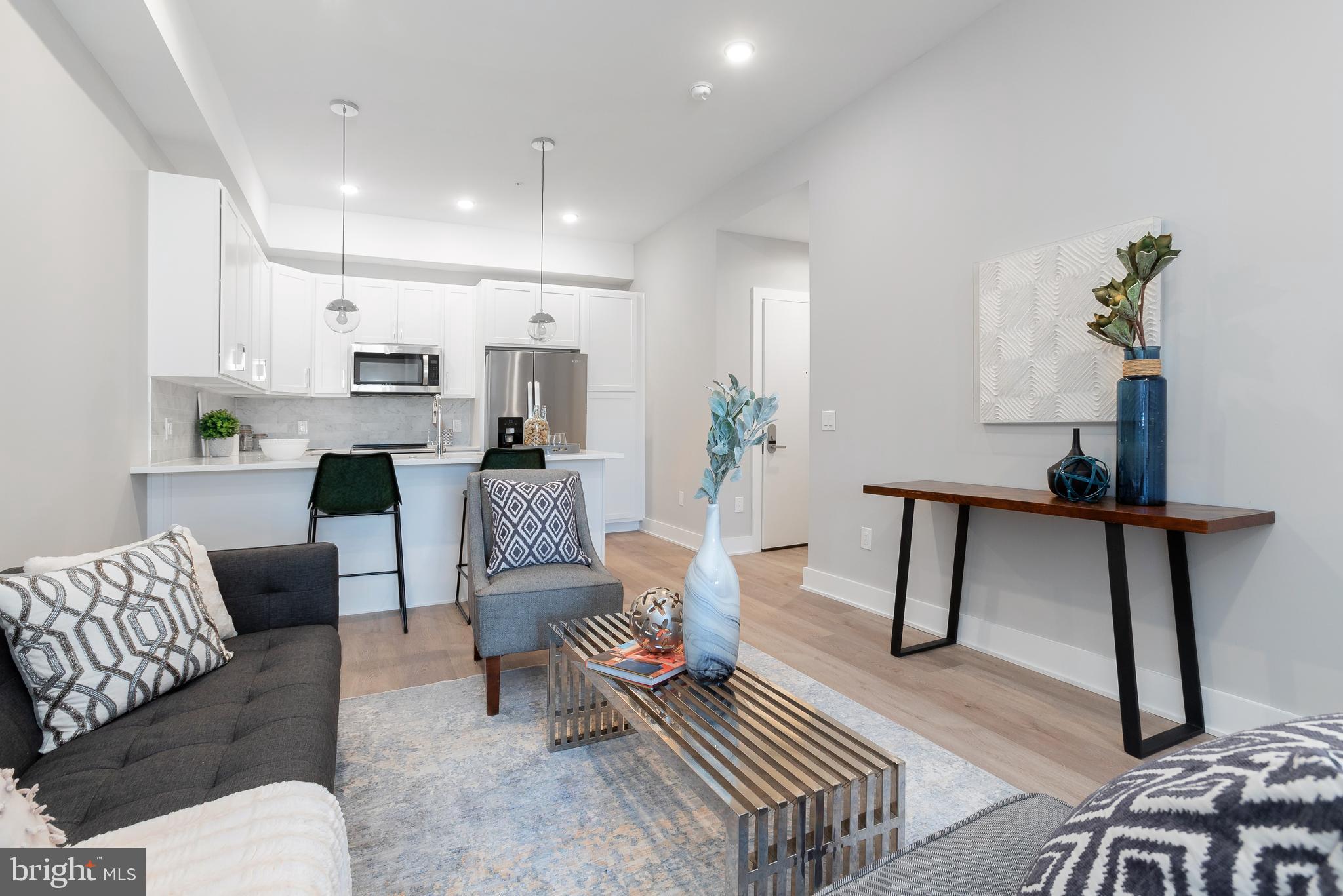 52 W WASHINGTON LANE 202