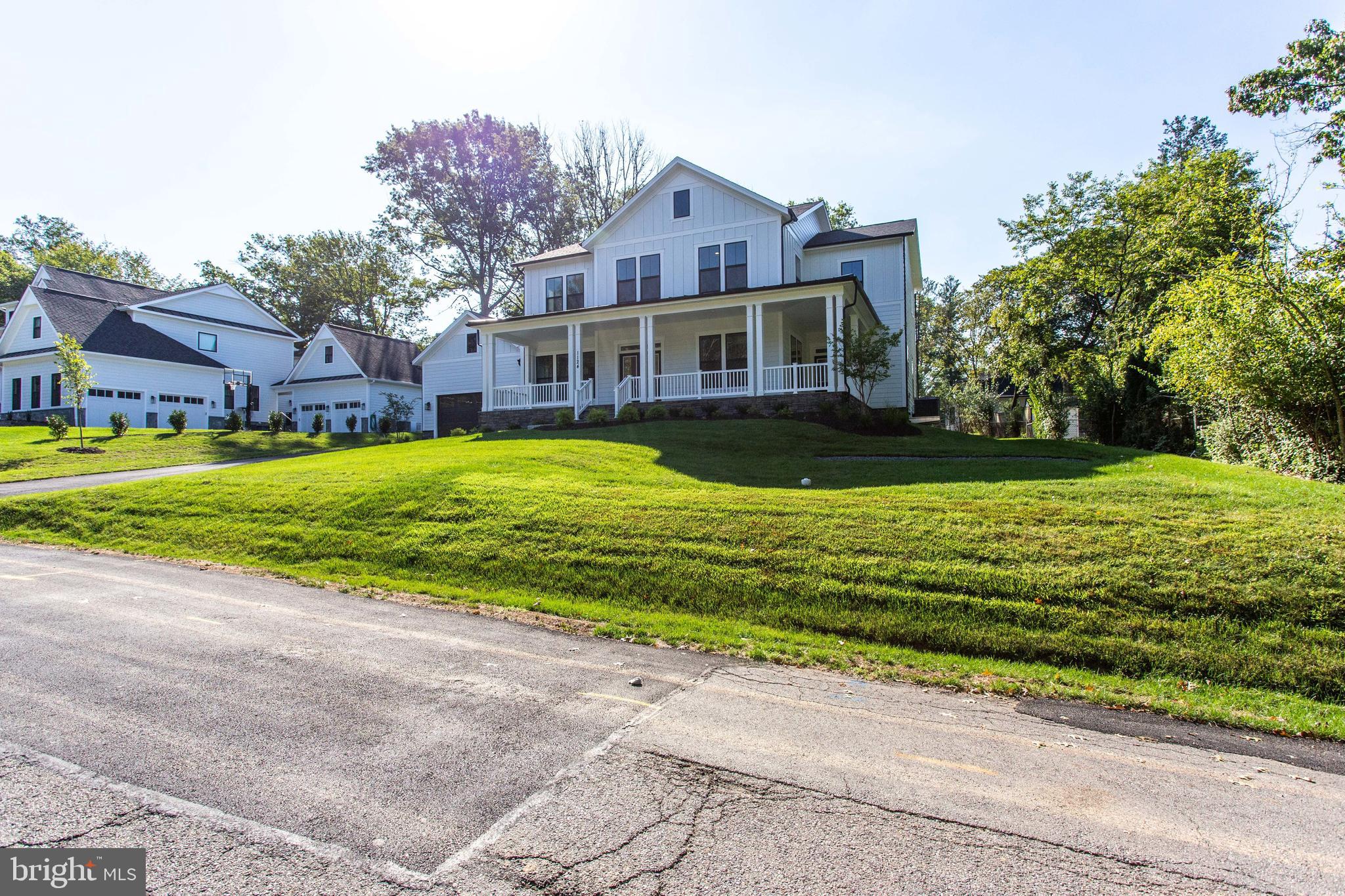 WESTBRIAR COUNTRY CLUB ESTATES - Residential