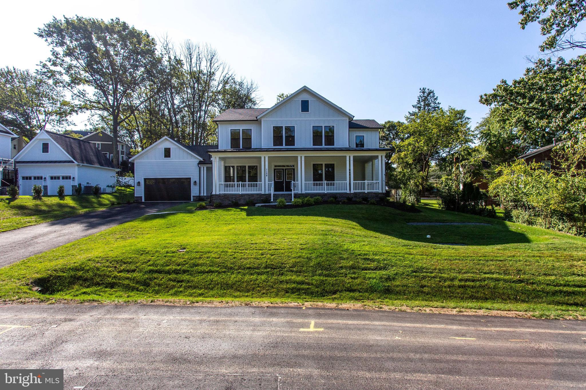 WESTBRIAR COUNTRY CLUB ESTATES - Residential