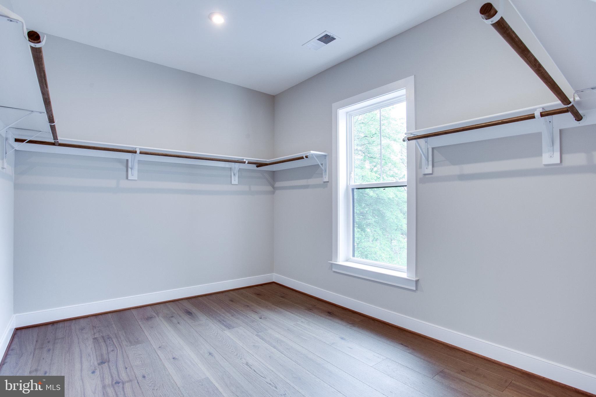 WESTBRIAR COUNTRY CLUB ESTATES - Residential