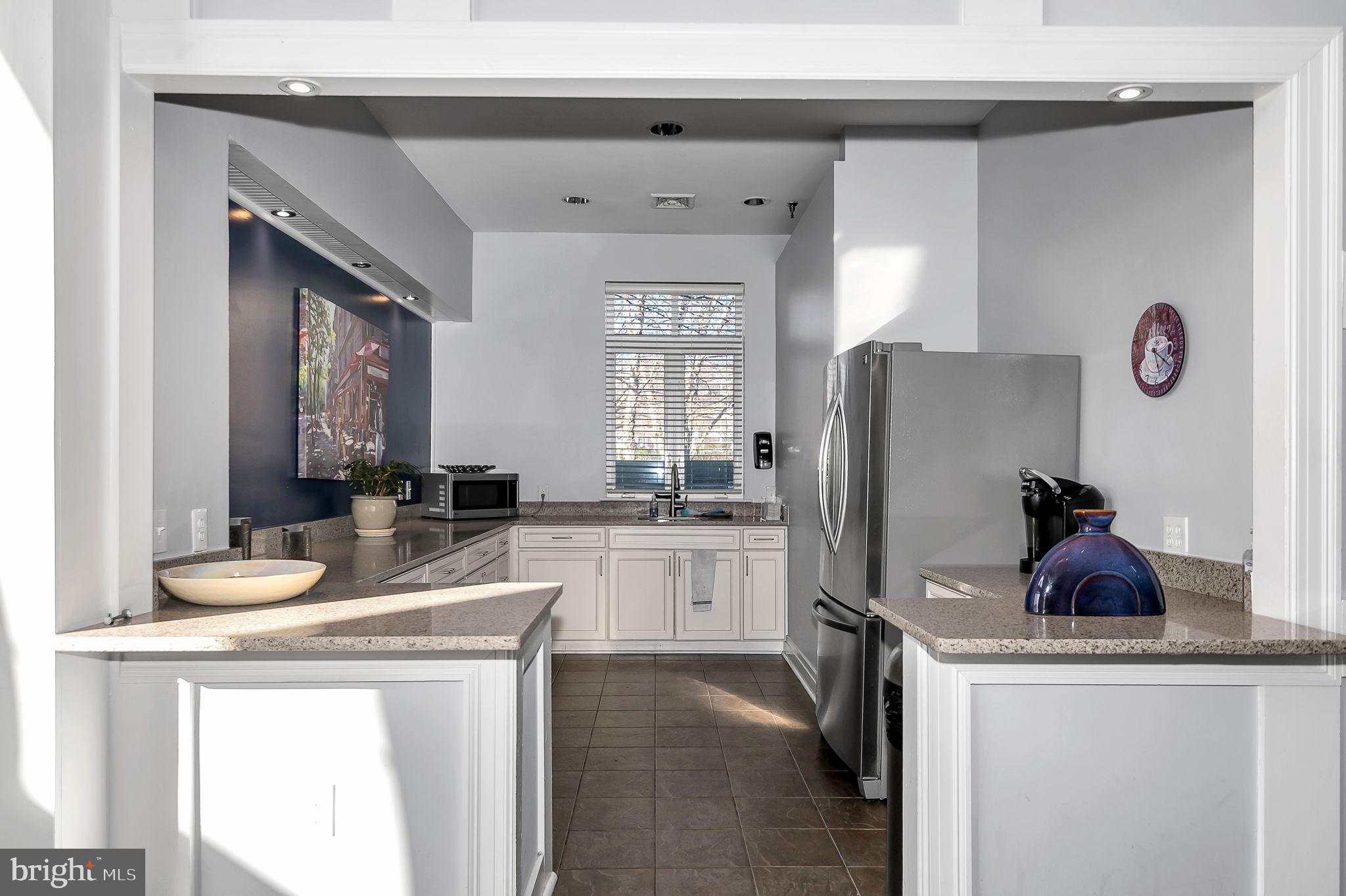 POTOMAC POINTE CONDOMINI - Residential