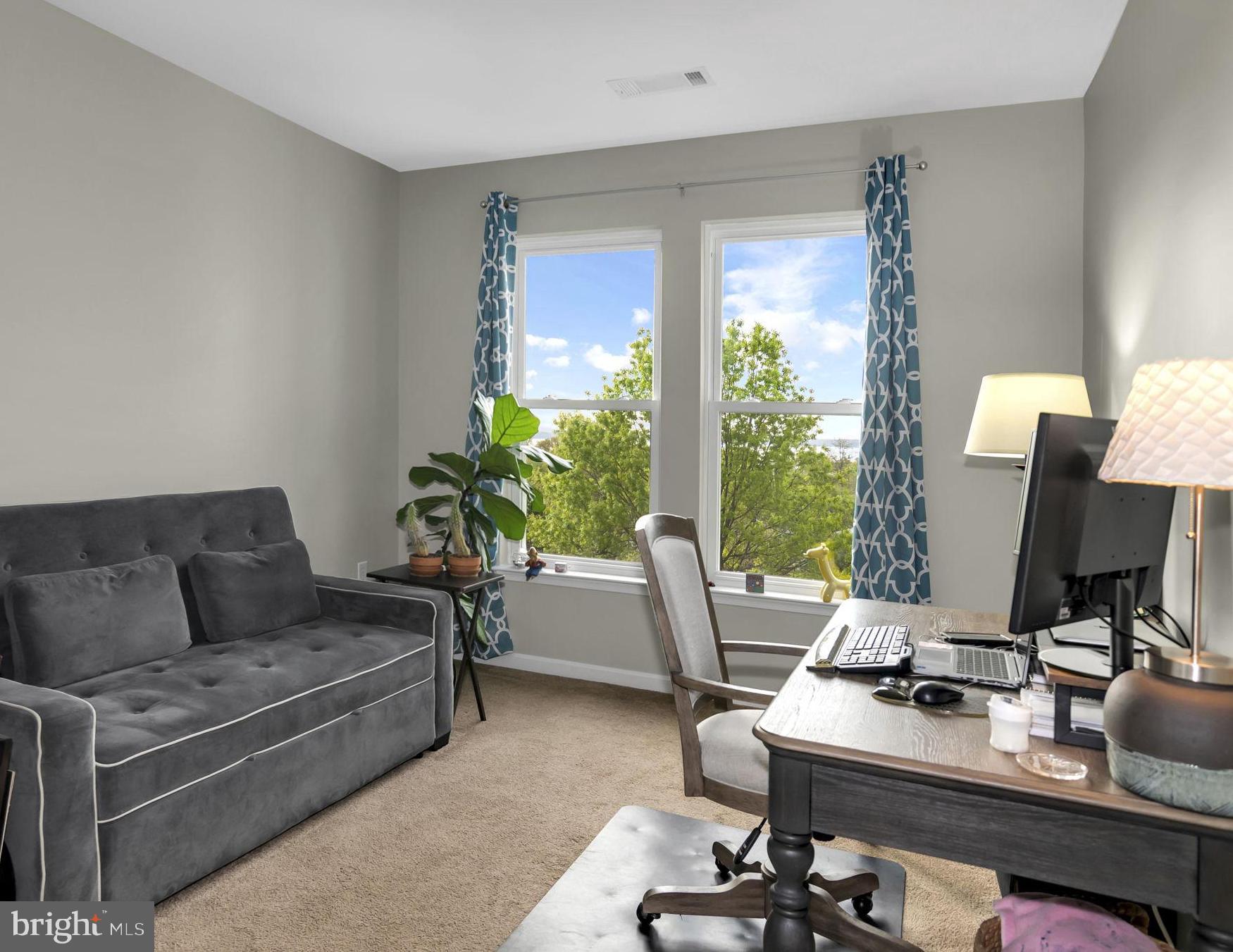 POTOMAC POINTE CONDOMINI - Residential