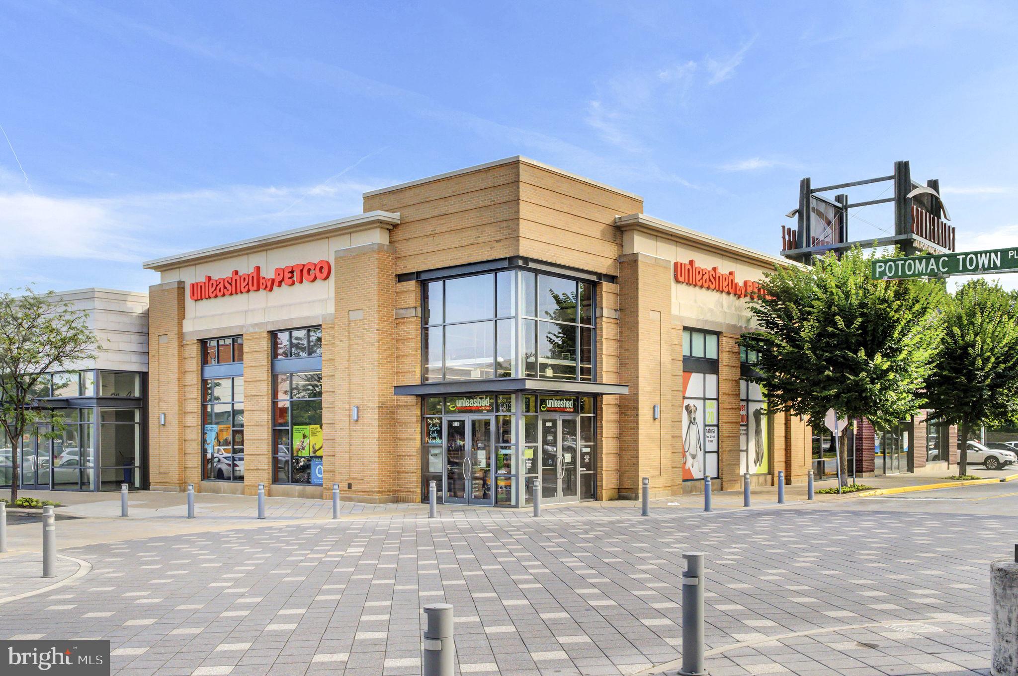 POTOMAC POINTE CONDOMINI - Residential