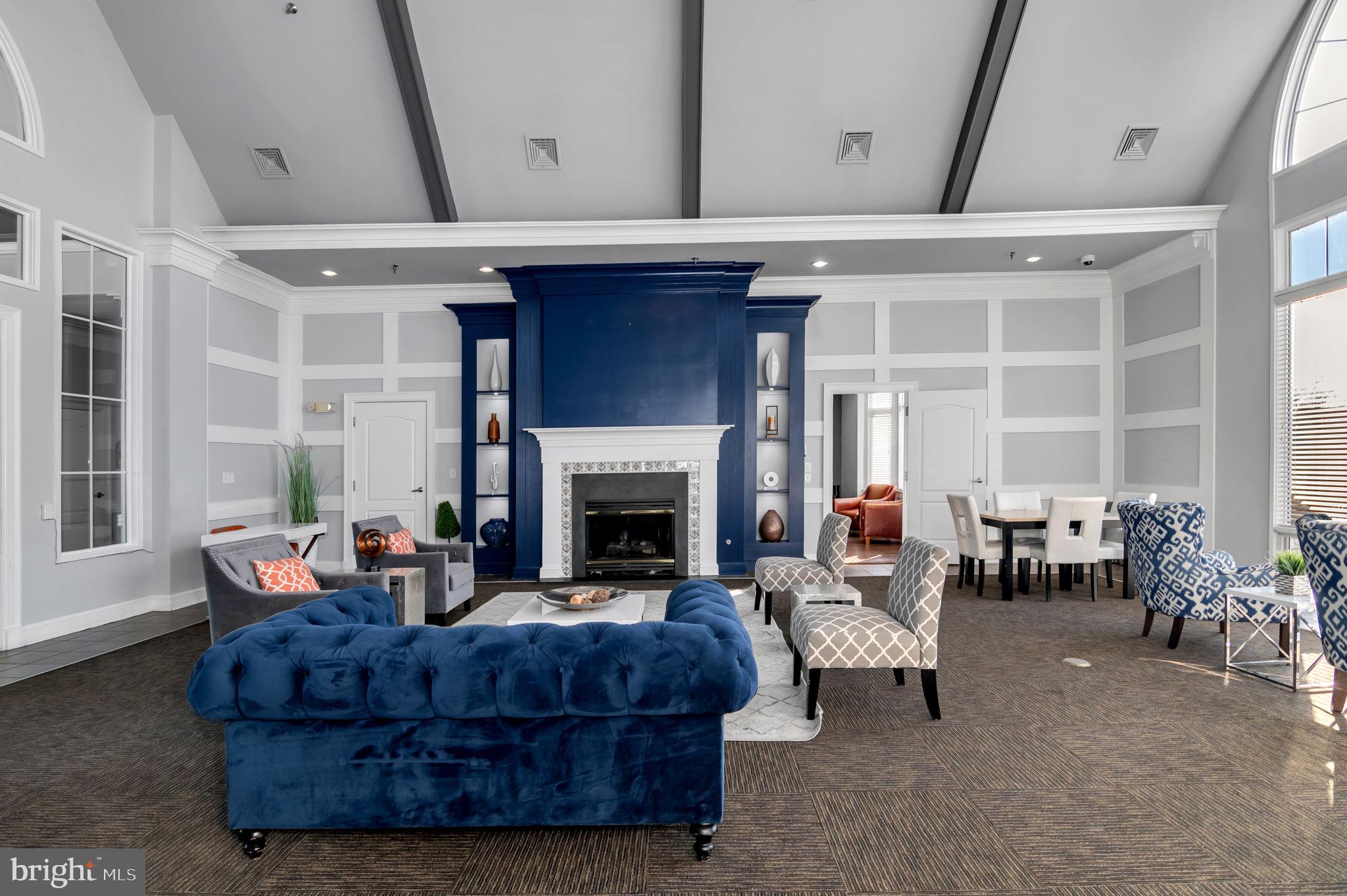 POTOMAC POINTE CONDOMINI - Residential