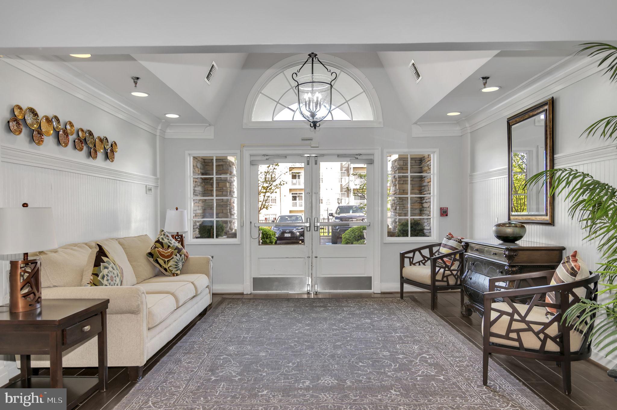 POTOMAC POINTE CONDOMINI - Residential