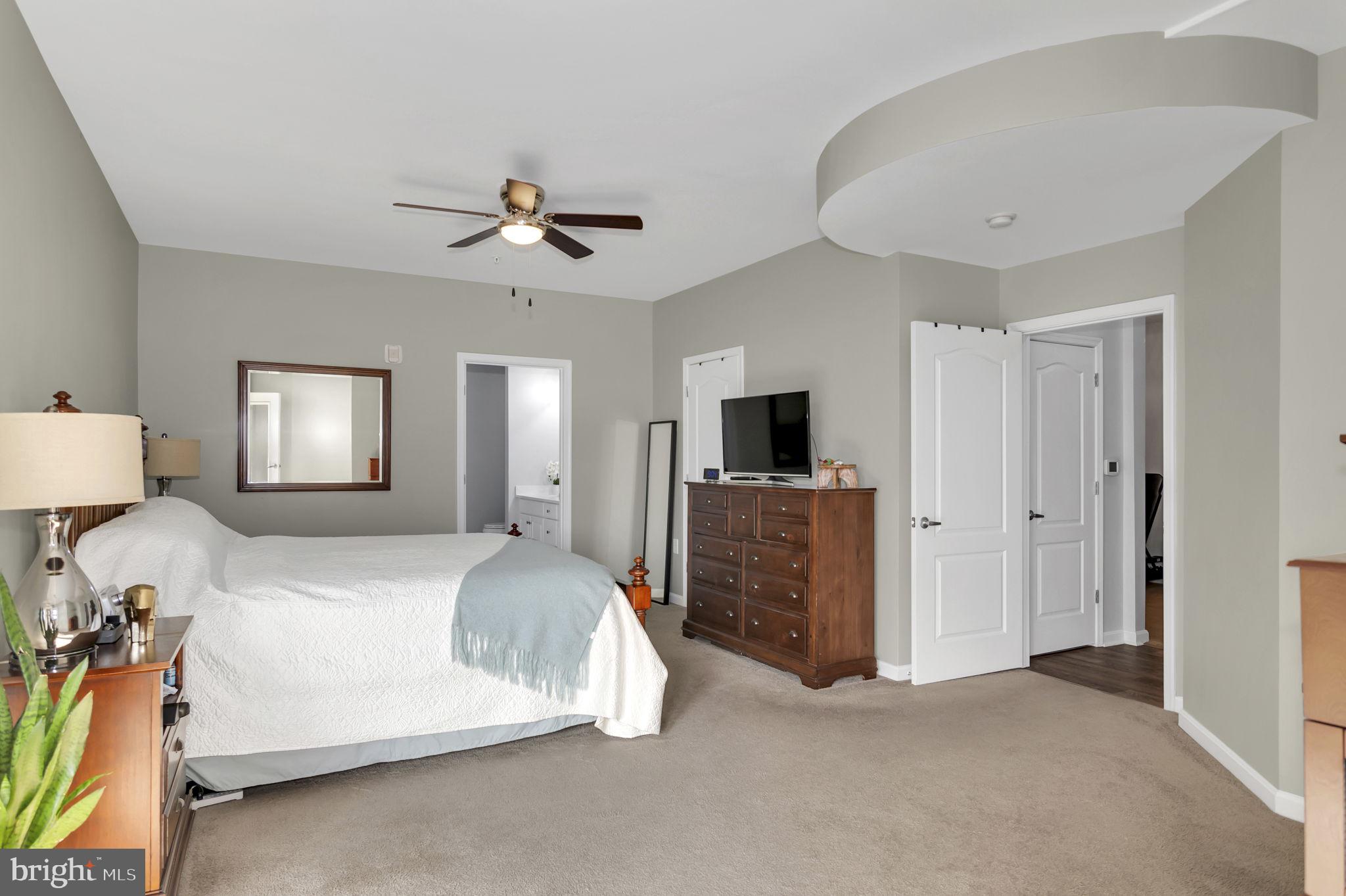 POTOMAC POINTE CONDOMINI - Residential