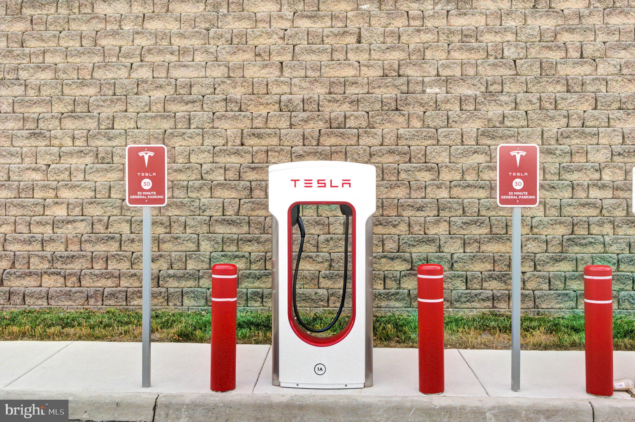 POTOMAC POINTE CONDOMINI - Residential