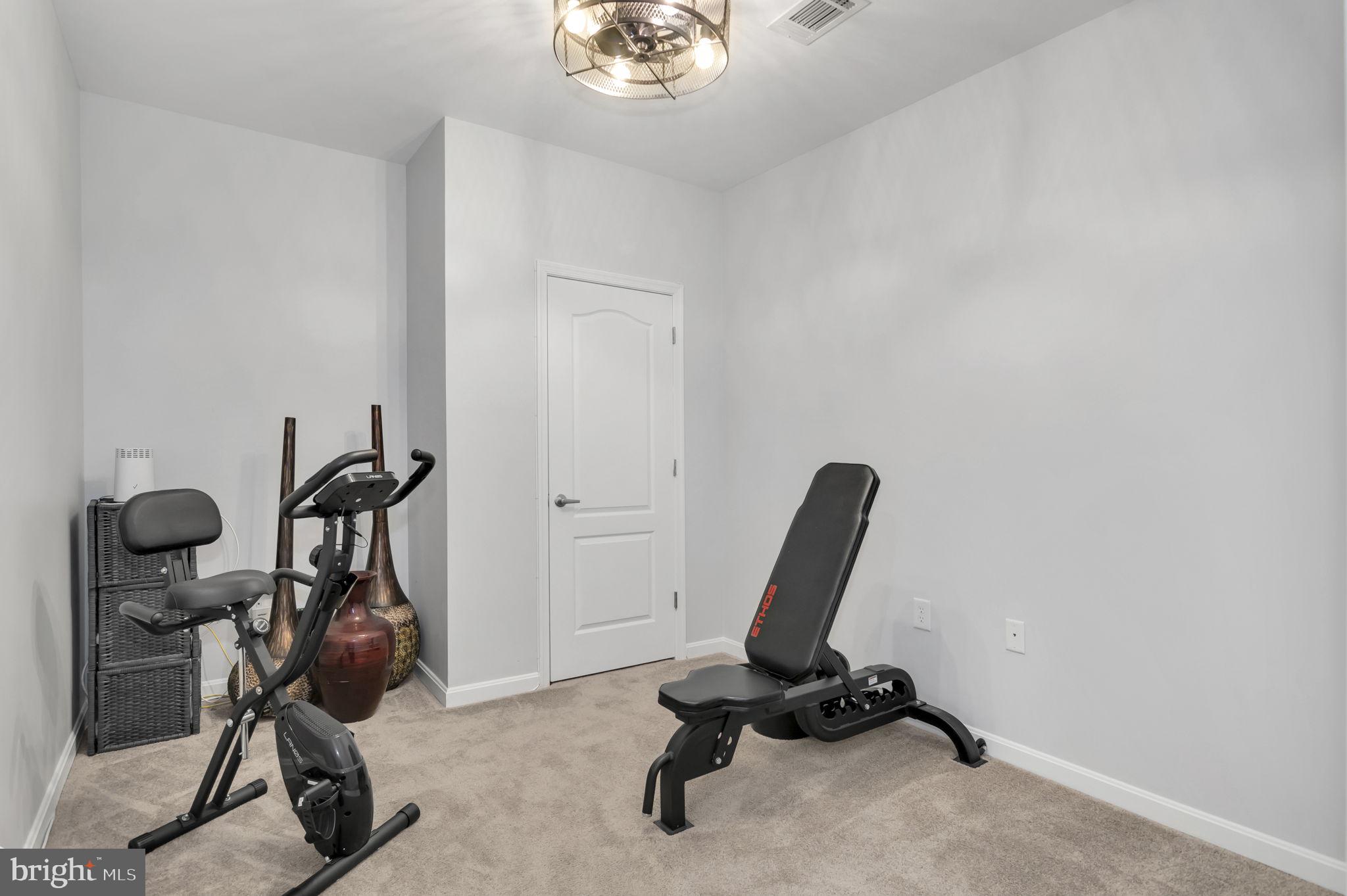 POTOMAC POINTE CONDOMINI - Residential