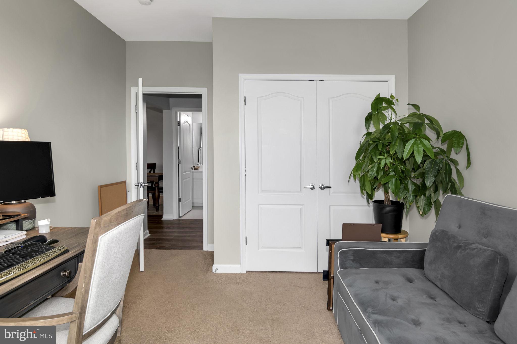 POTOMAC POINTE CONDOMINI - Residential