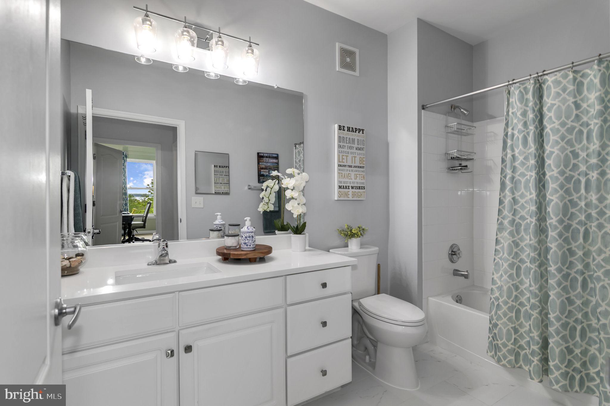 POTOMAC POINTE CONDOMINI - Residential