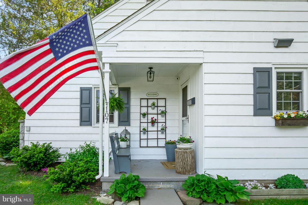 Photo of 107 Circle Road, Millersville, PA 17551 (MLS # PALA2050450)