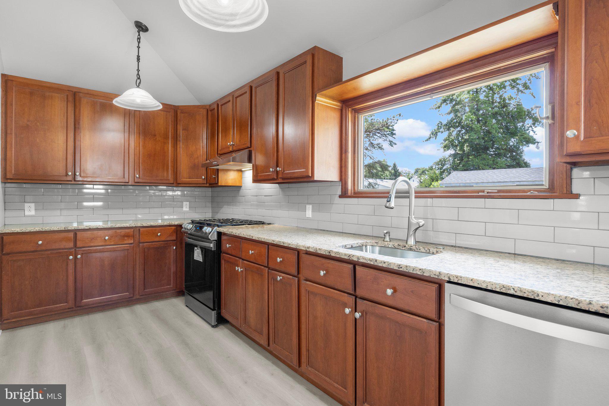 ROCKLEDGE - Residential