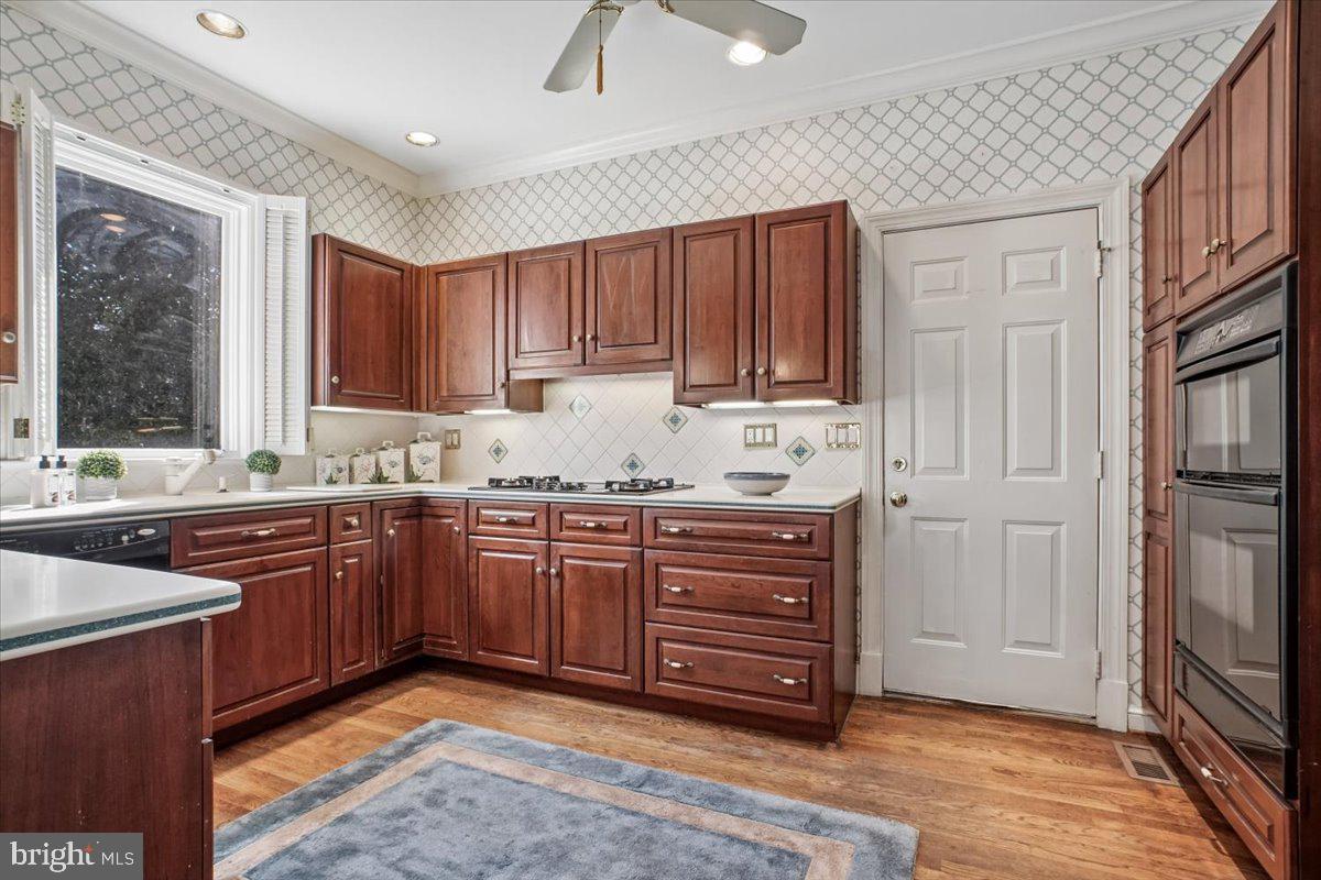 INVERNESS FOREST - Residential