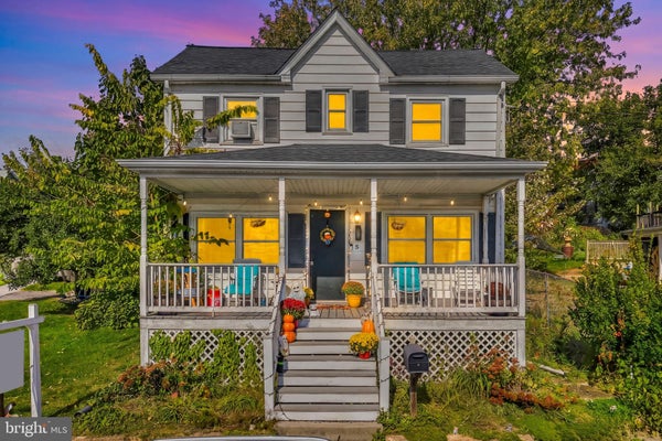5 E B ST, BRUNSWICK, MD 21716 - Image f80b6b2e442cea435cea5e0e634f2e3a/3938075796
