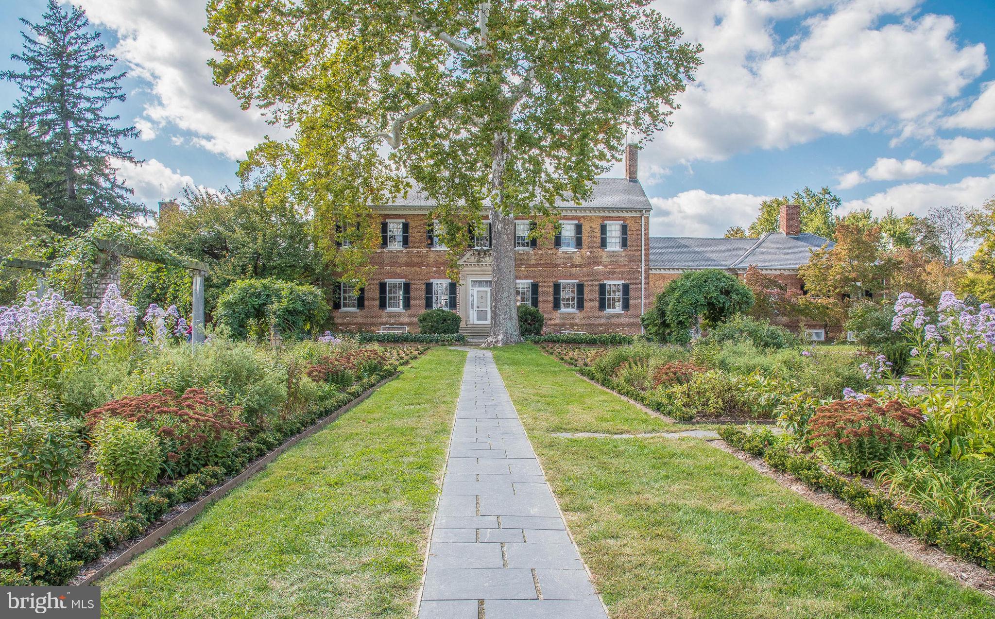 DOWNTOWN FREDERICKSBURG - Residential