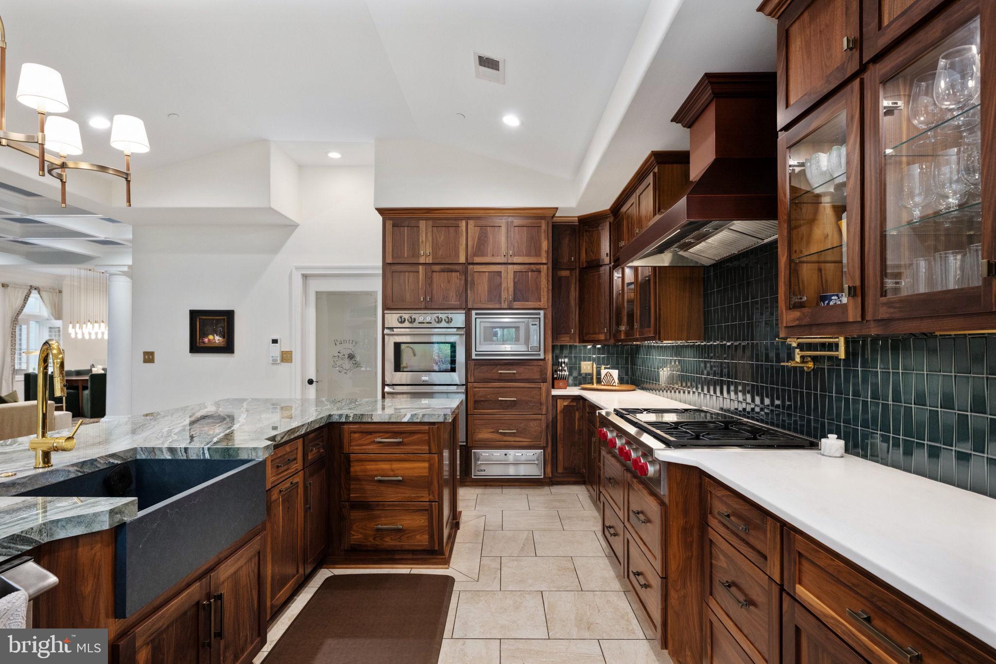 DOWNTOWN FREDERICKSBURG - Residential