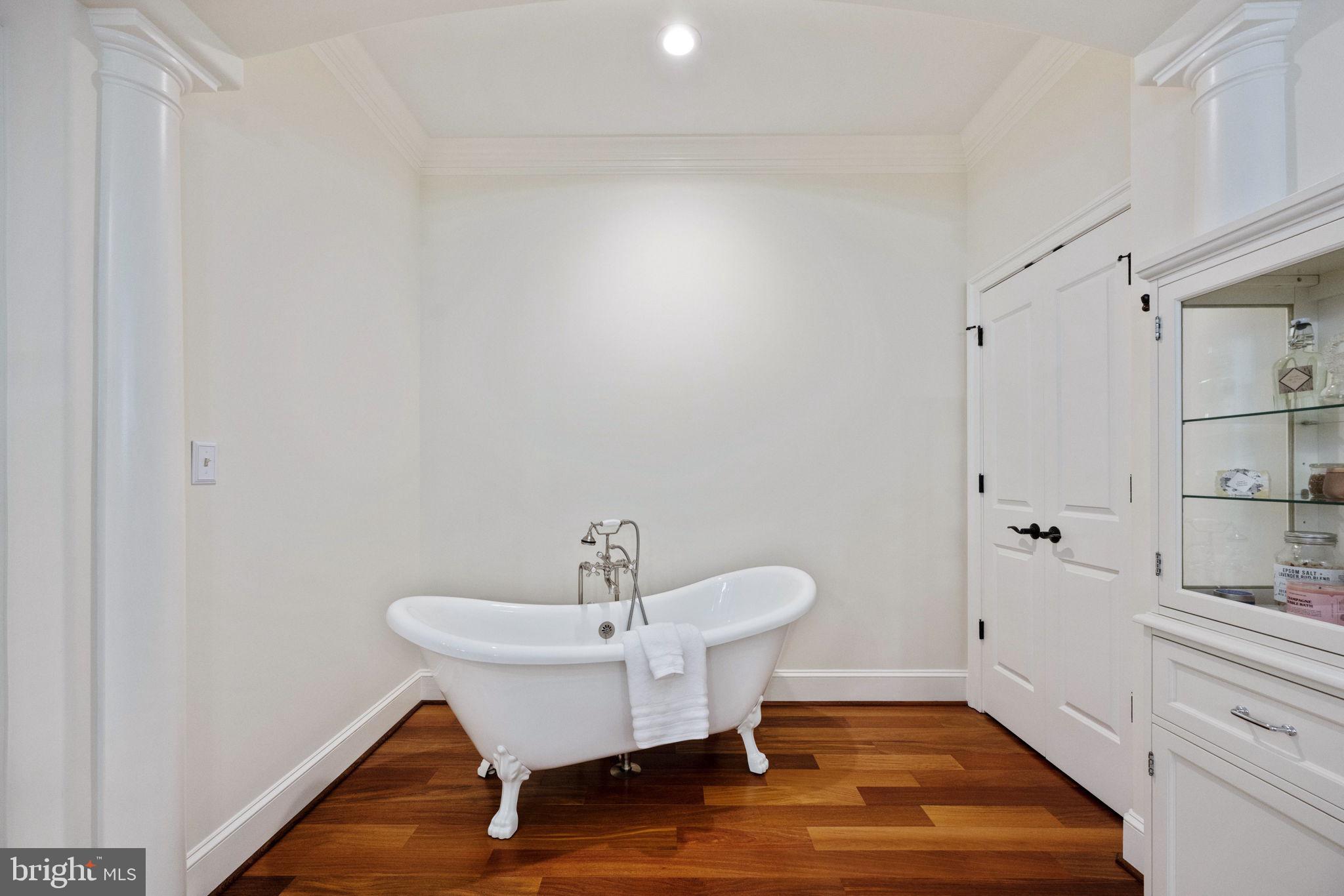 DOWNTOWN FREDERICKSBURG - Residential