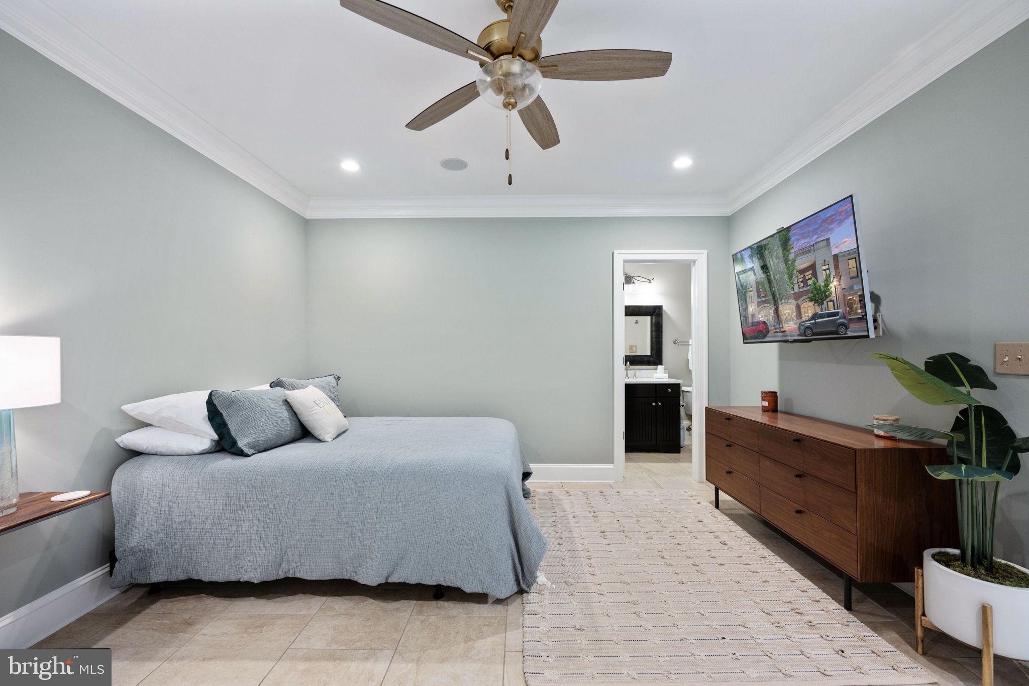 DOWNTOWN FREDERICKSBURG - Residential