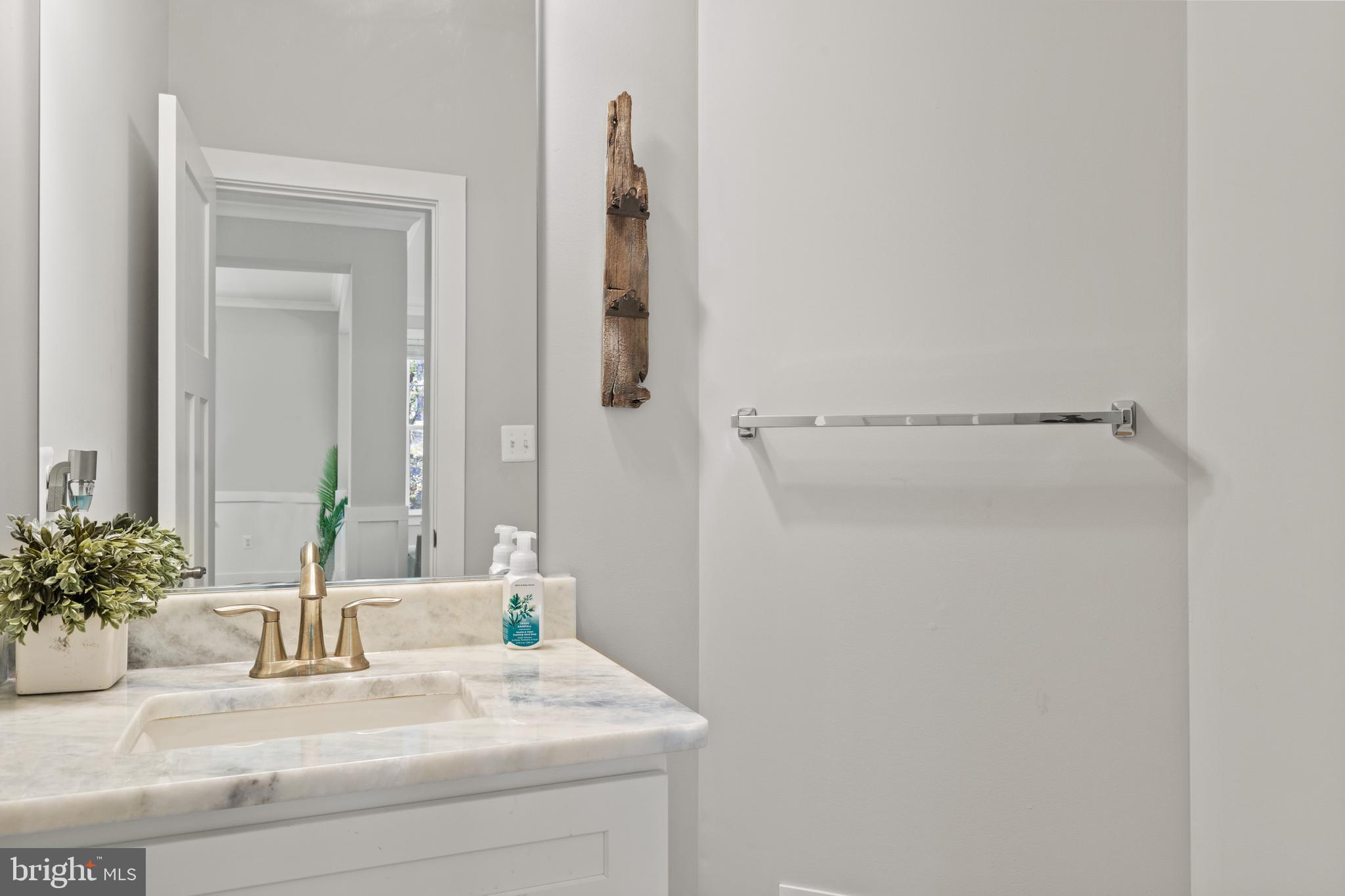 NEW DEALE BEACH - Residential