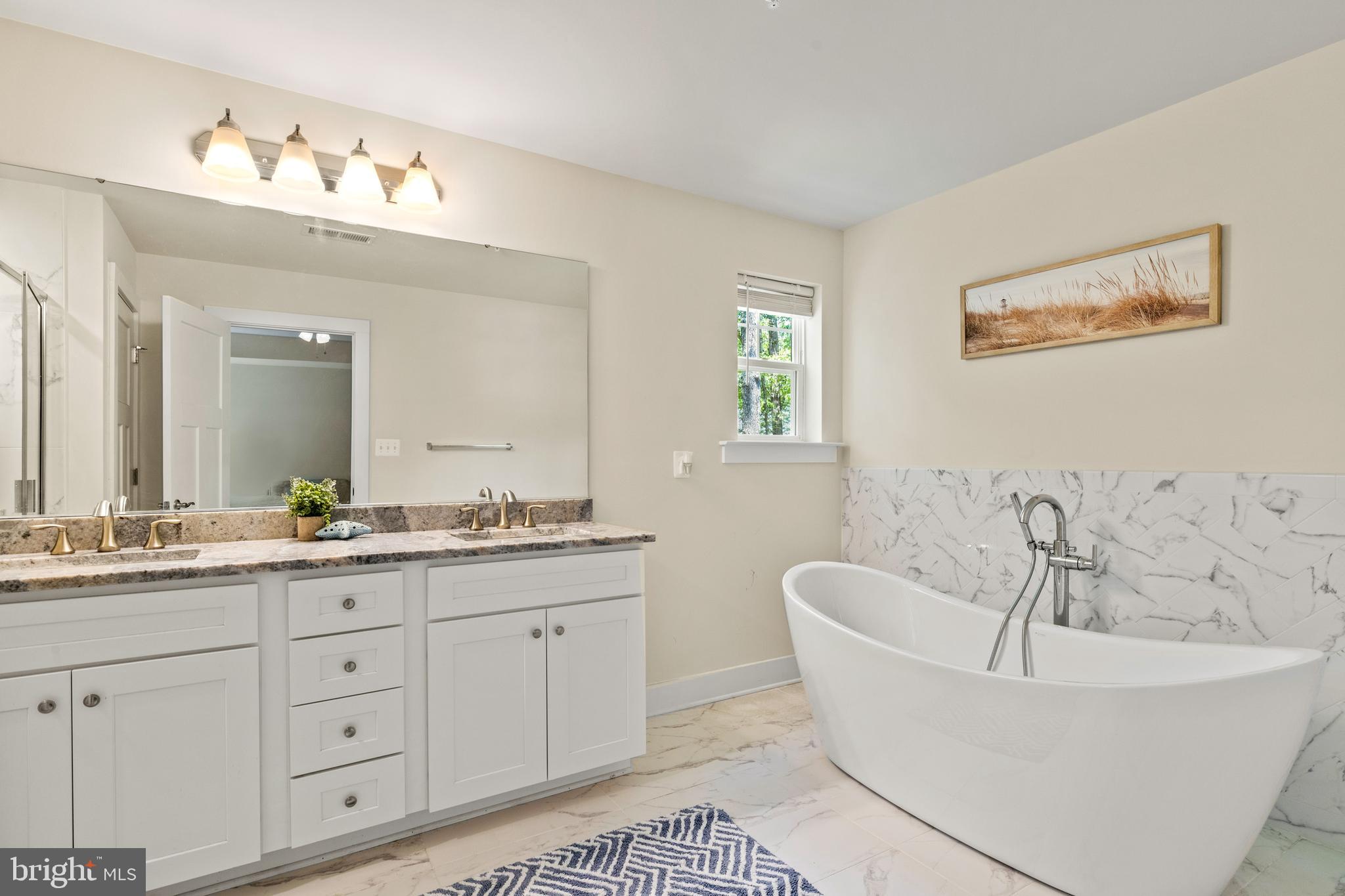 NEW DEALE BEACH - Residential