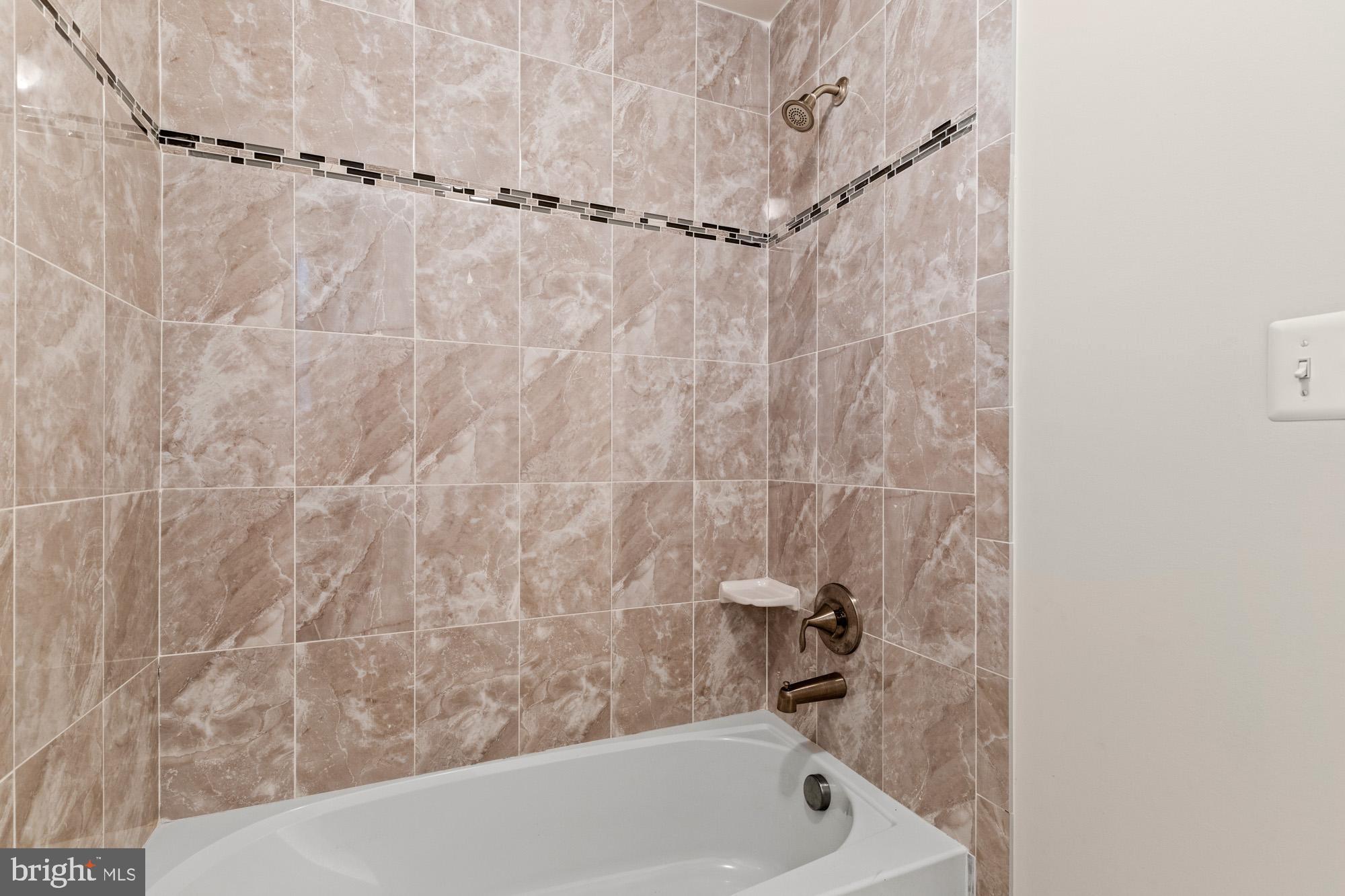 NEW DEALE BEACH - Residential