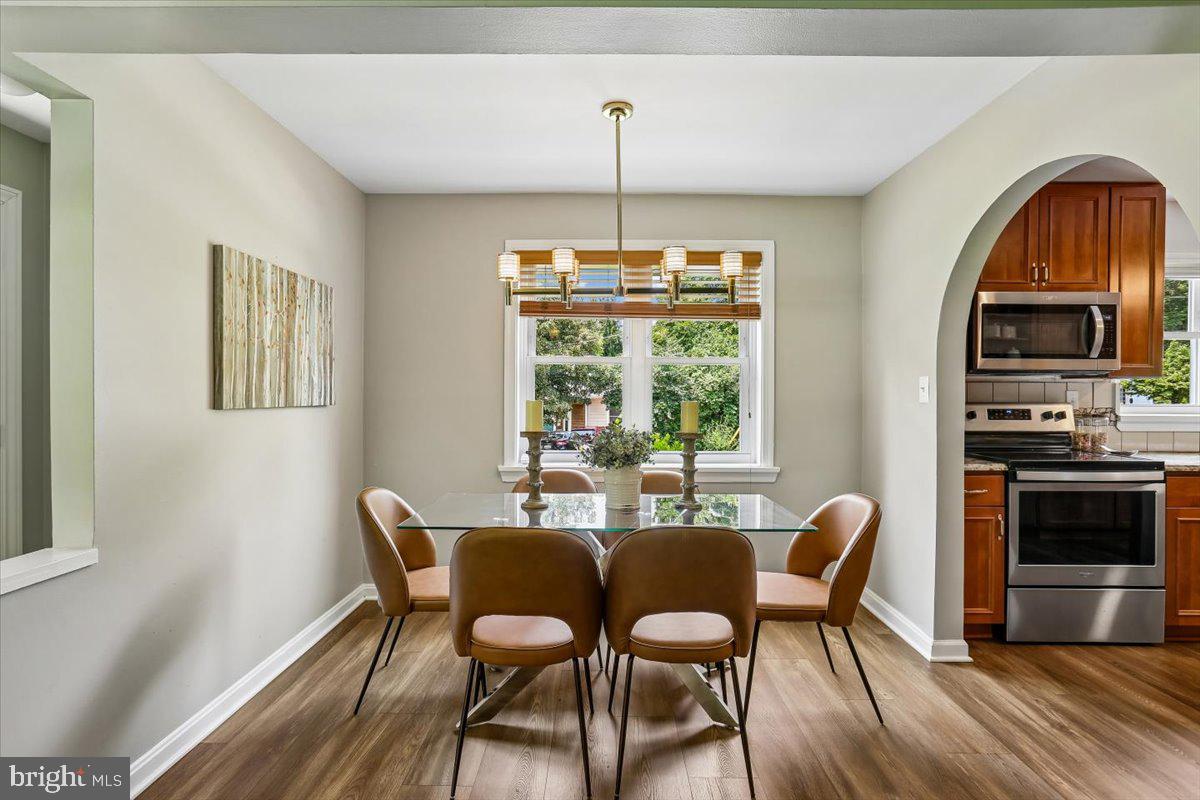 10123 CAPITOL VIEW AVENUE