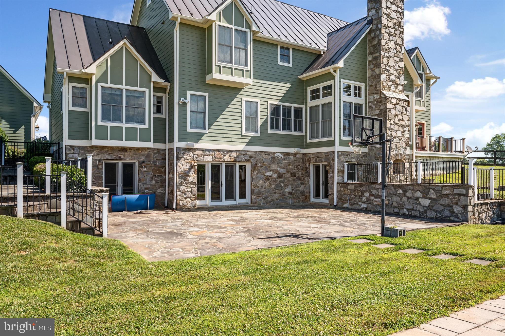 WATERFIELD HAMLET - Residential