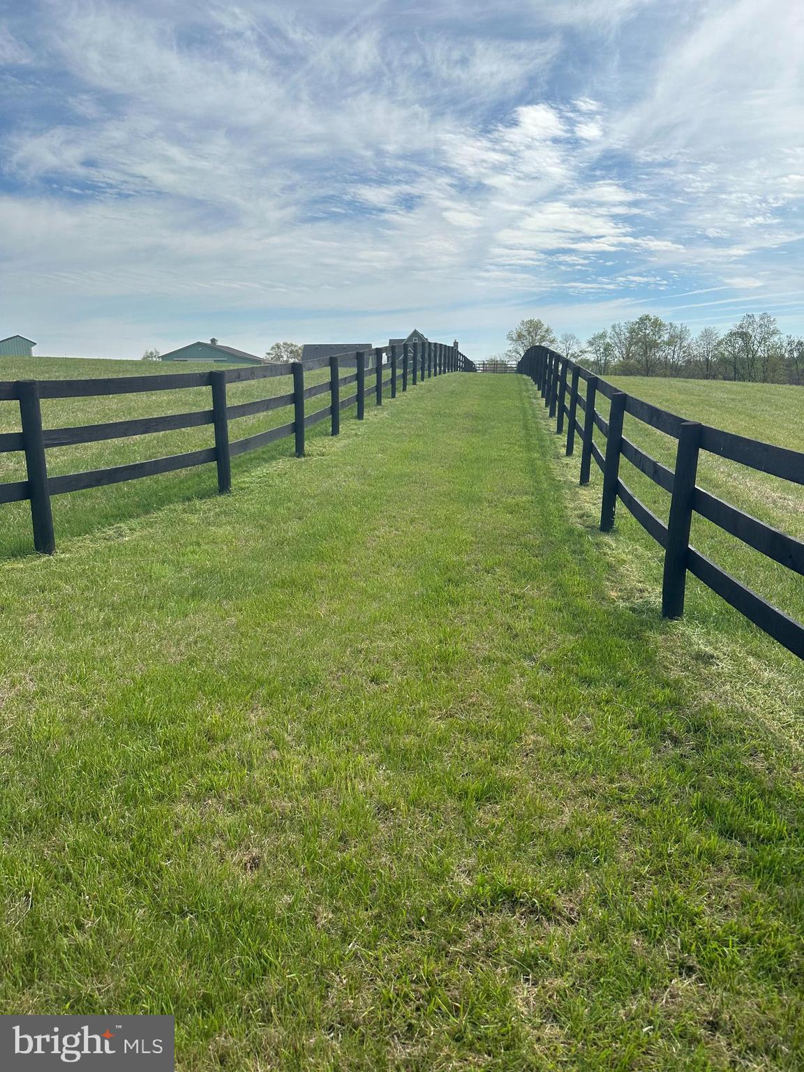 WATERFIELD HAMLET - Residential