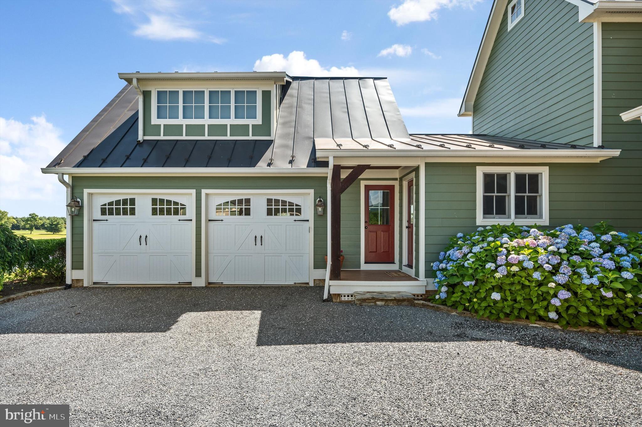 WATERFIELD HAMLET - Residential