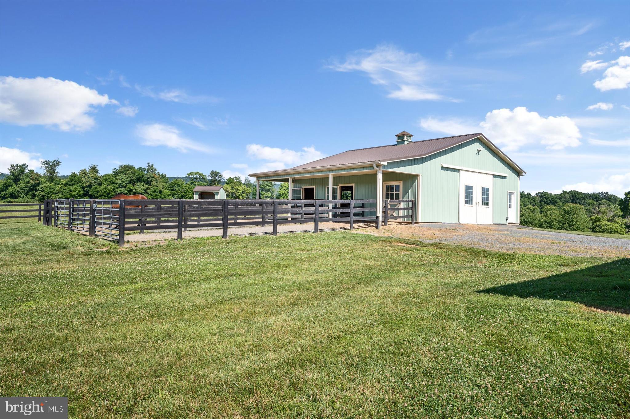 WATERFIELD HAMLET - Residential
