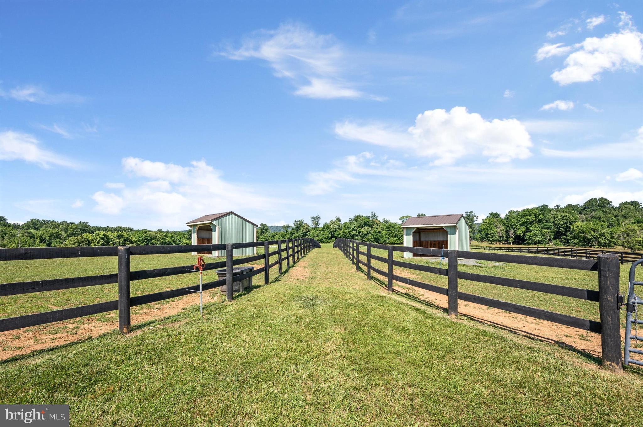 WATERFIELD HAMLET - Residential