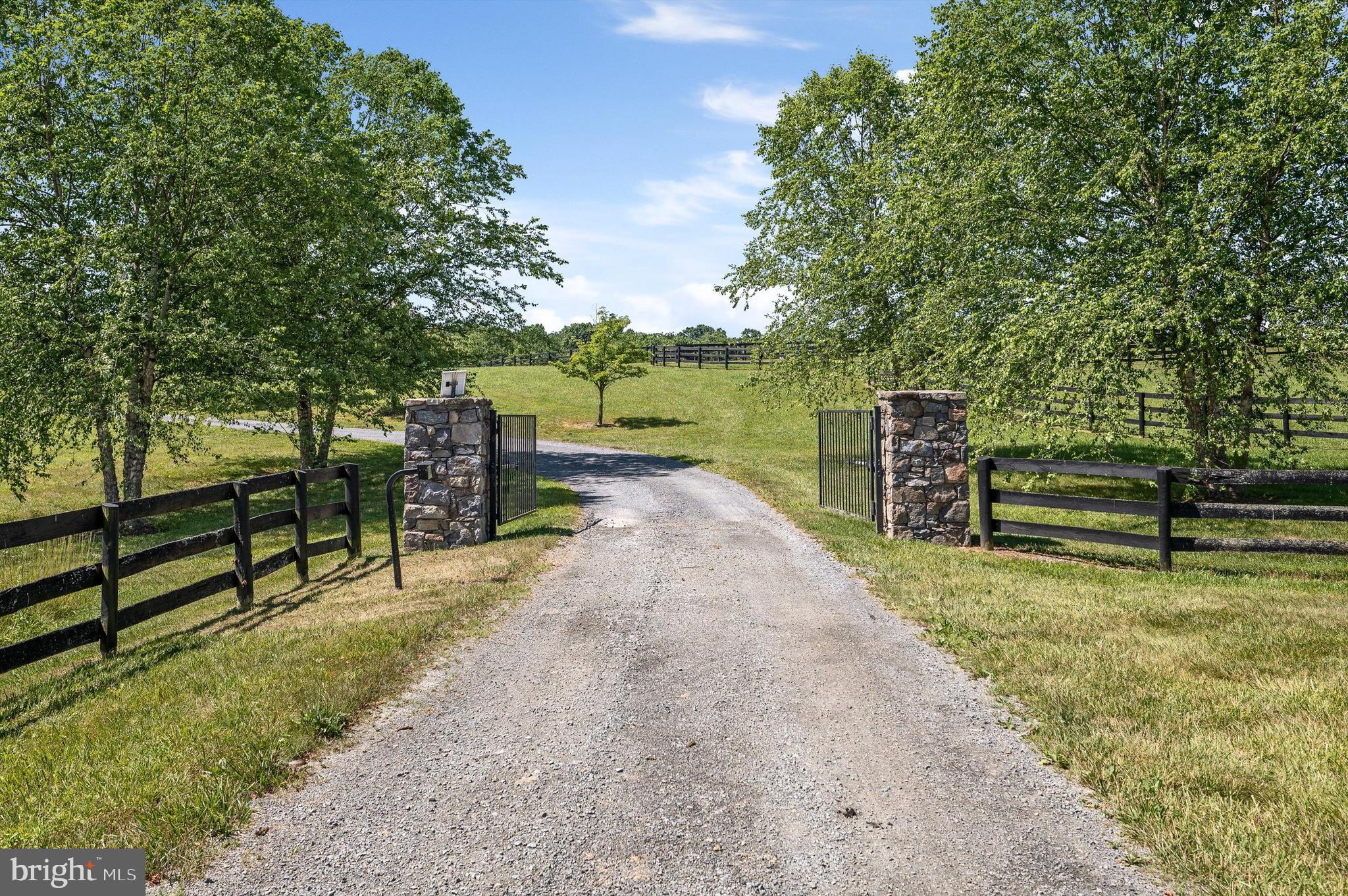 WATERFIELD HAMLET - Residential