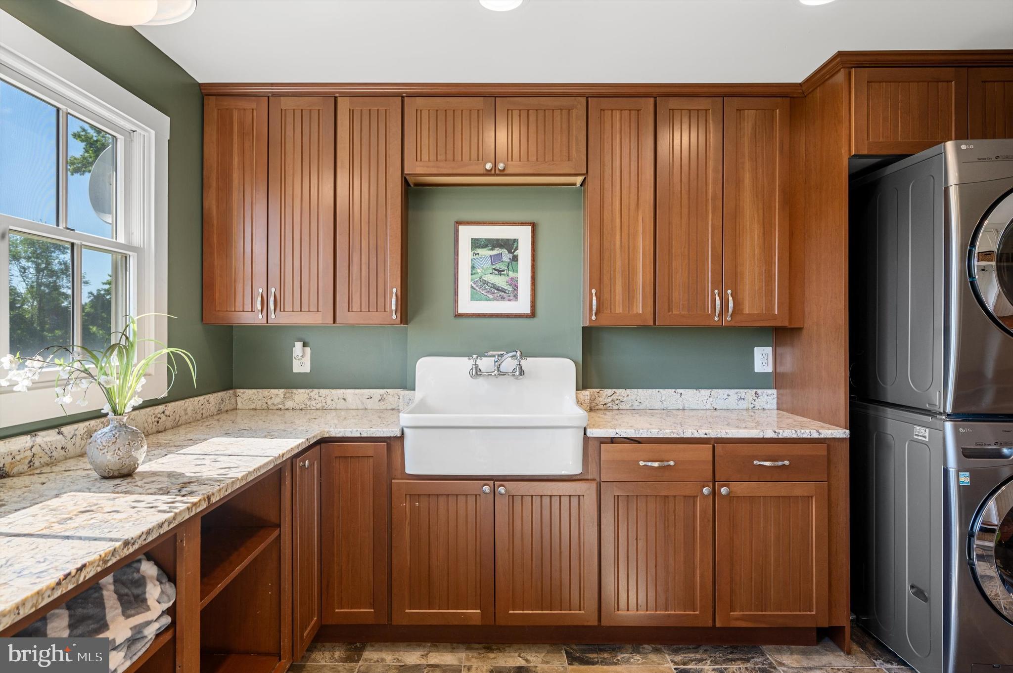 WATERFIELD HAMLET - Residential