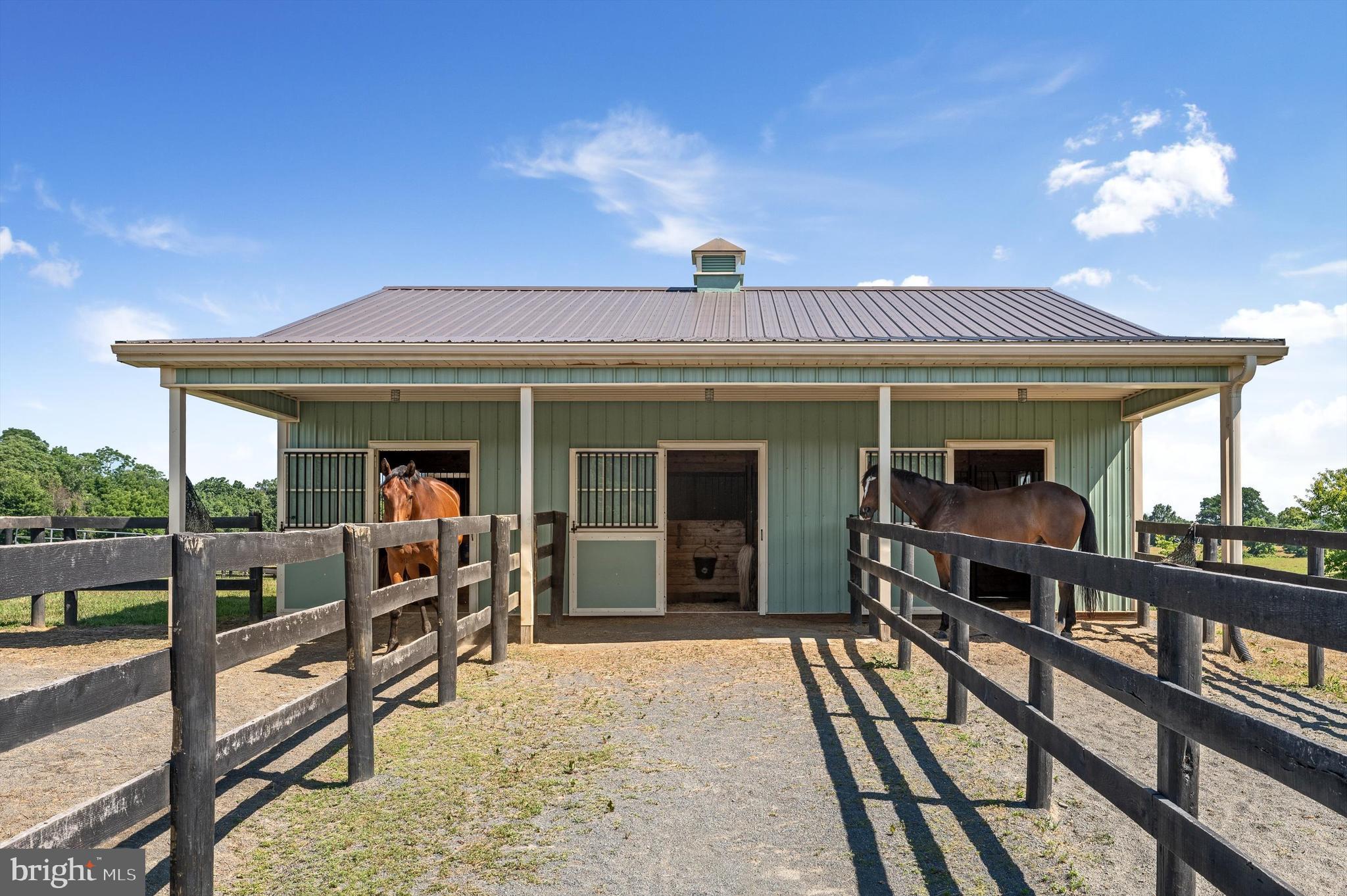 WATERFIELD HAMLET - Residential