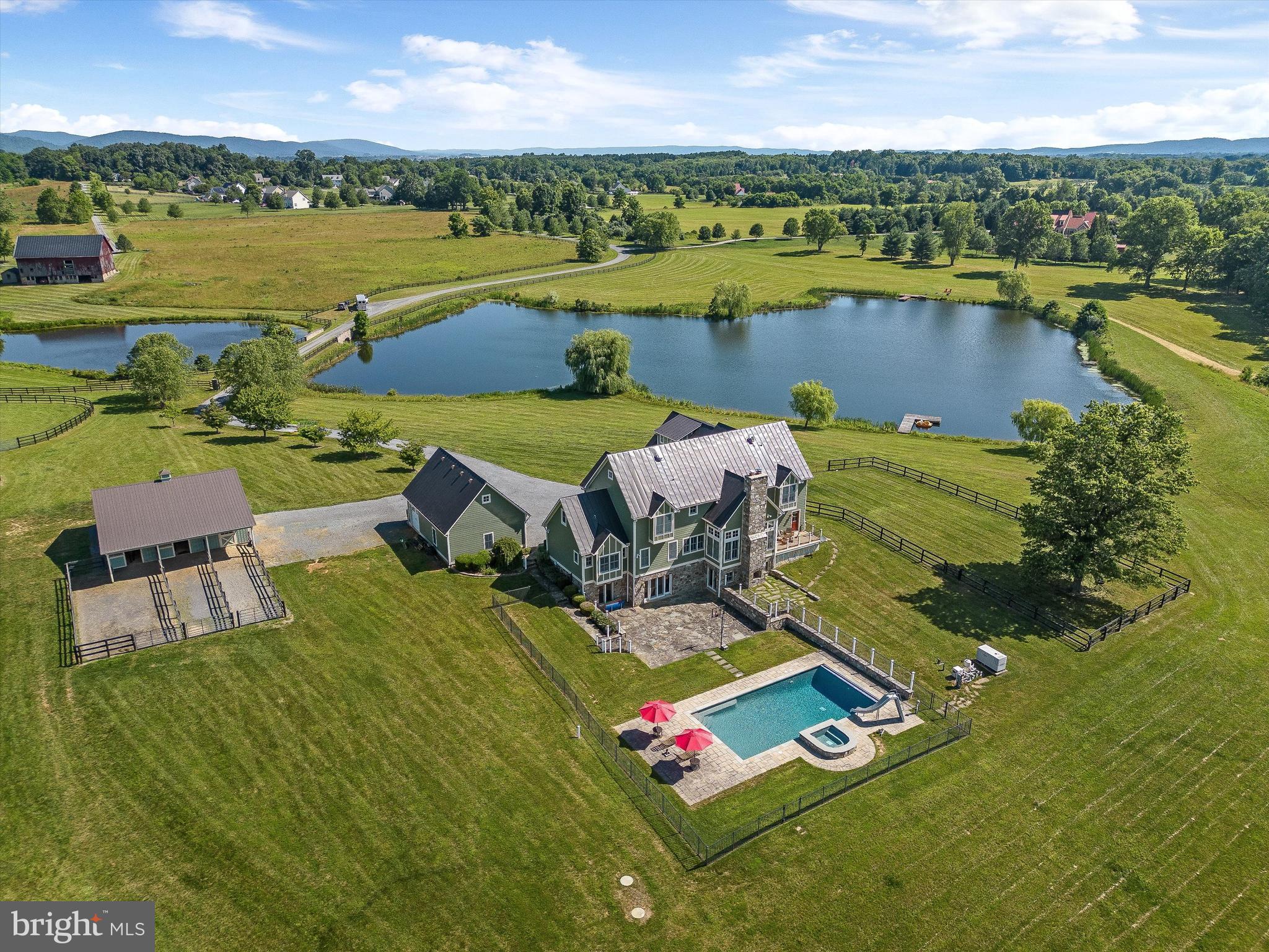 WATERFIELD HAMLET - Residential