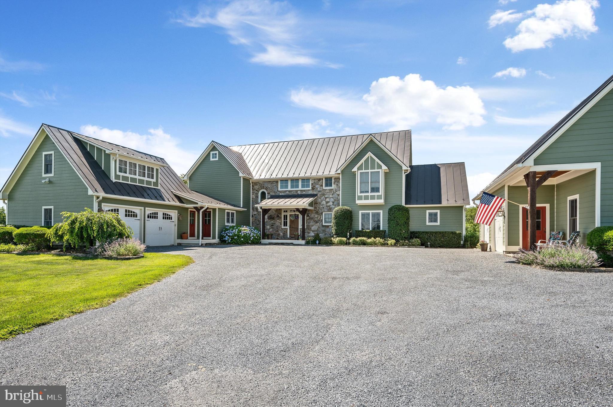 WATERFIELD HAMLET - Residential