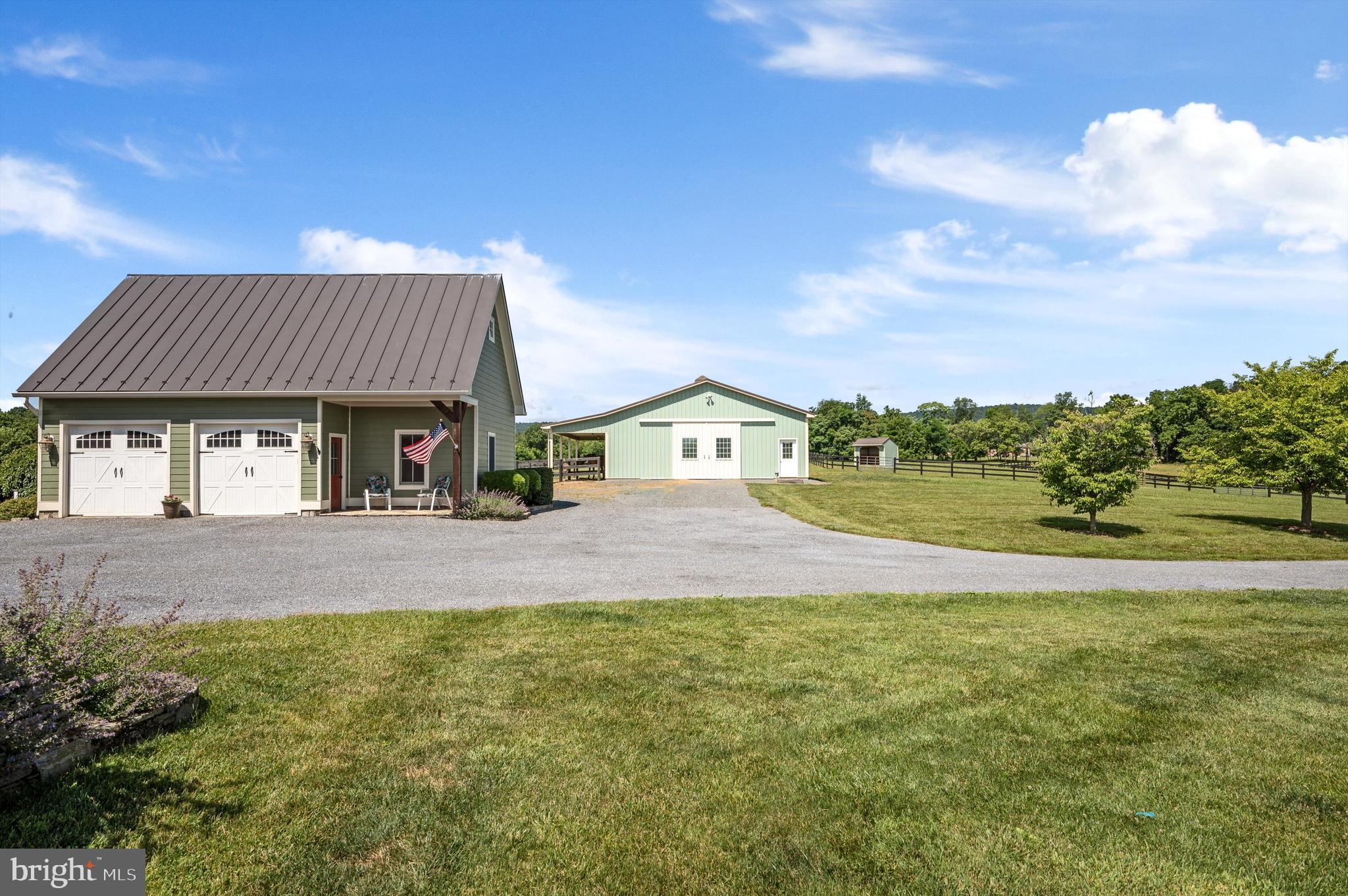 WATERFIELD HAMLET - Residential