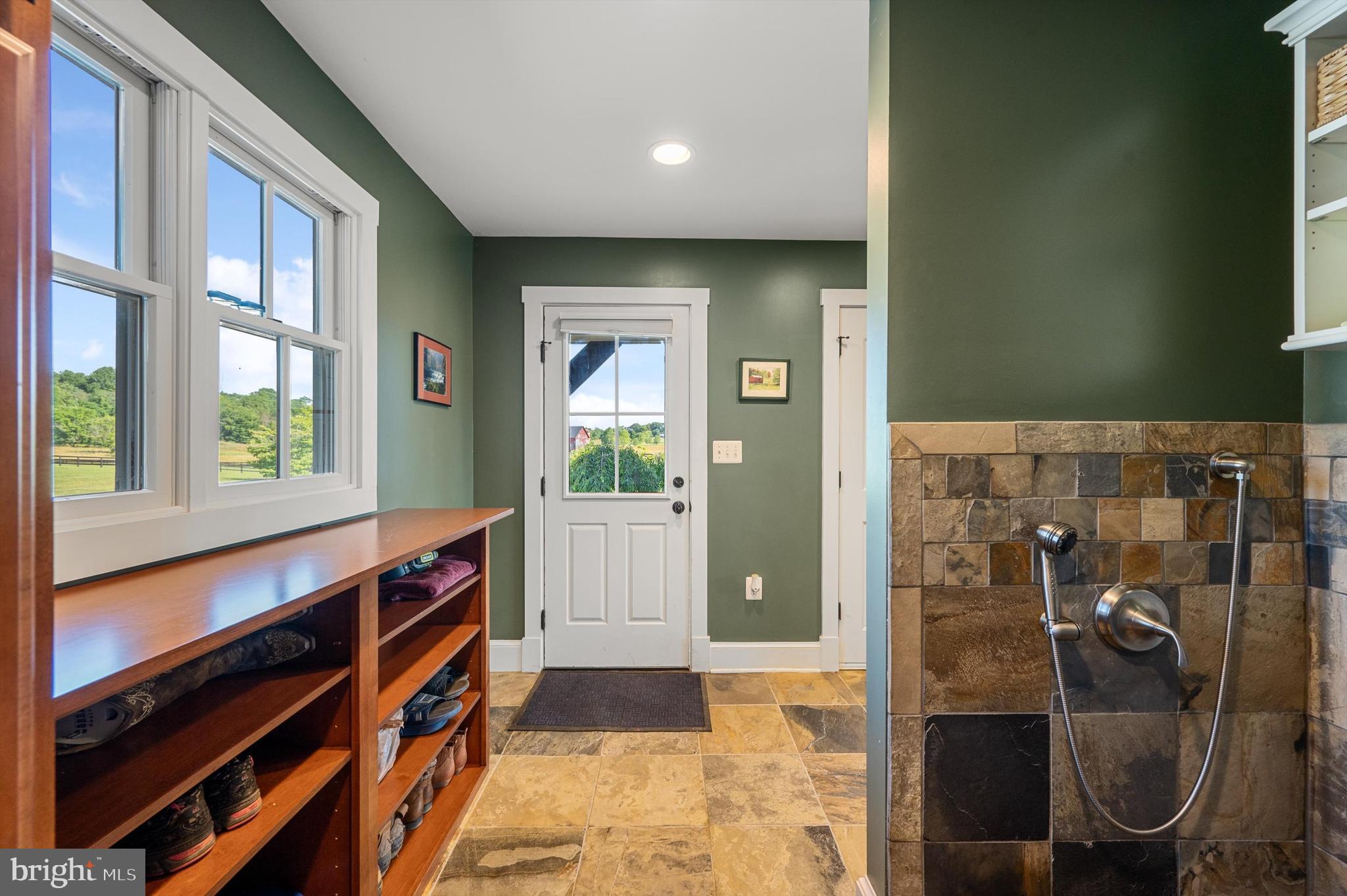 WATERFIELD HAMLET - Residential