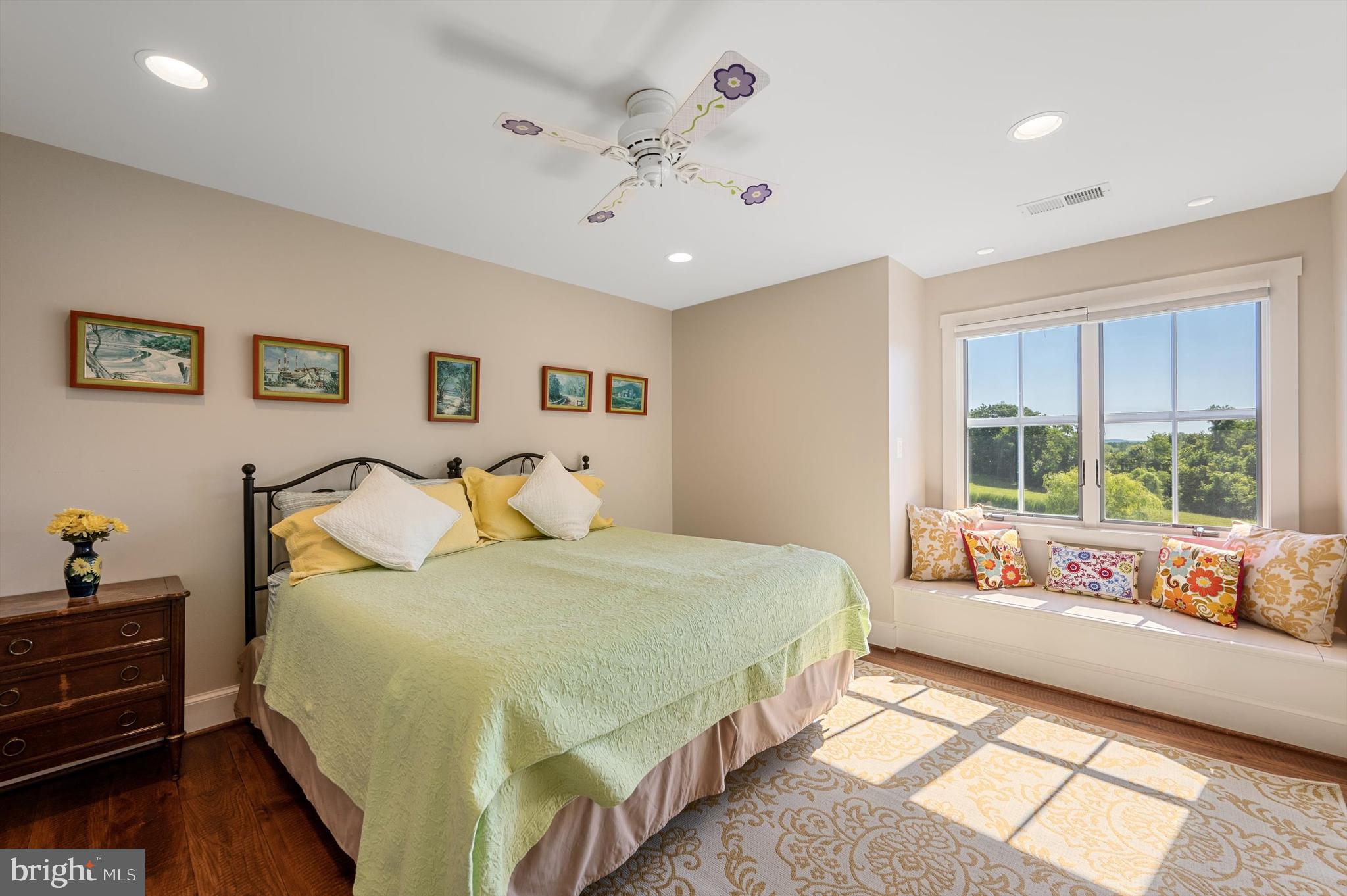 WATERFIELD HAMLET - Residential