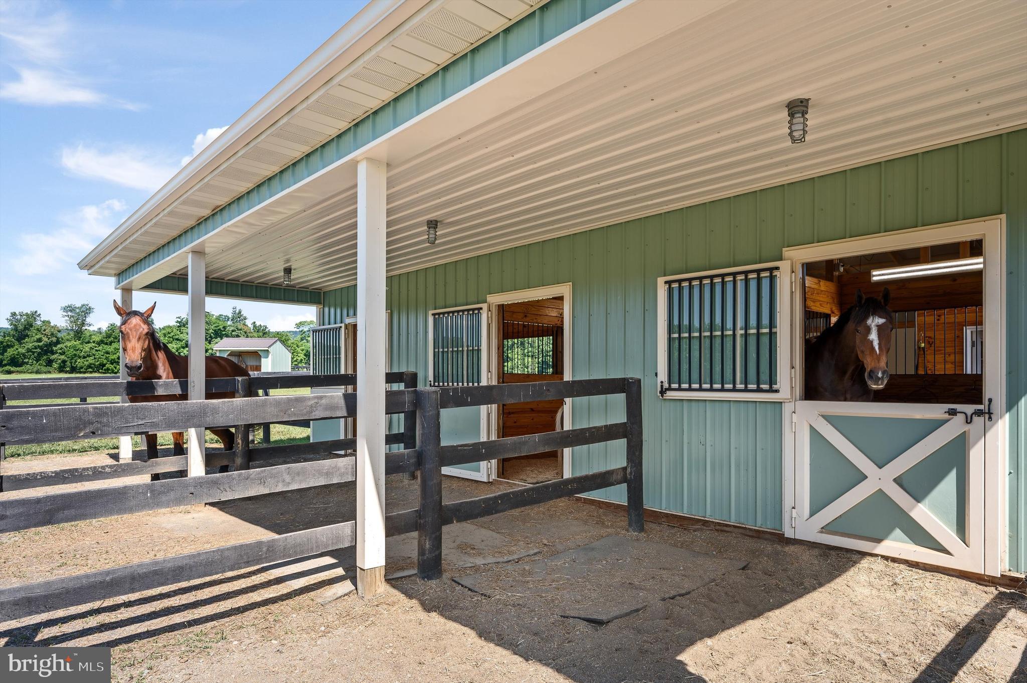 WATERFIELD HAMLET - Residential