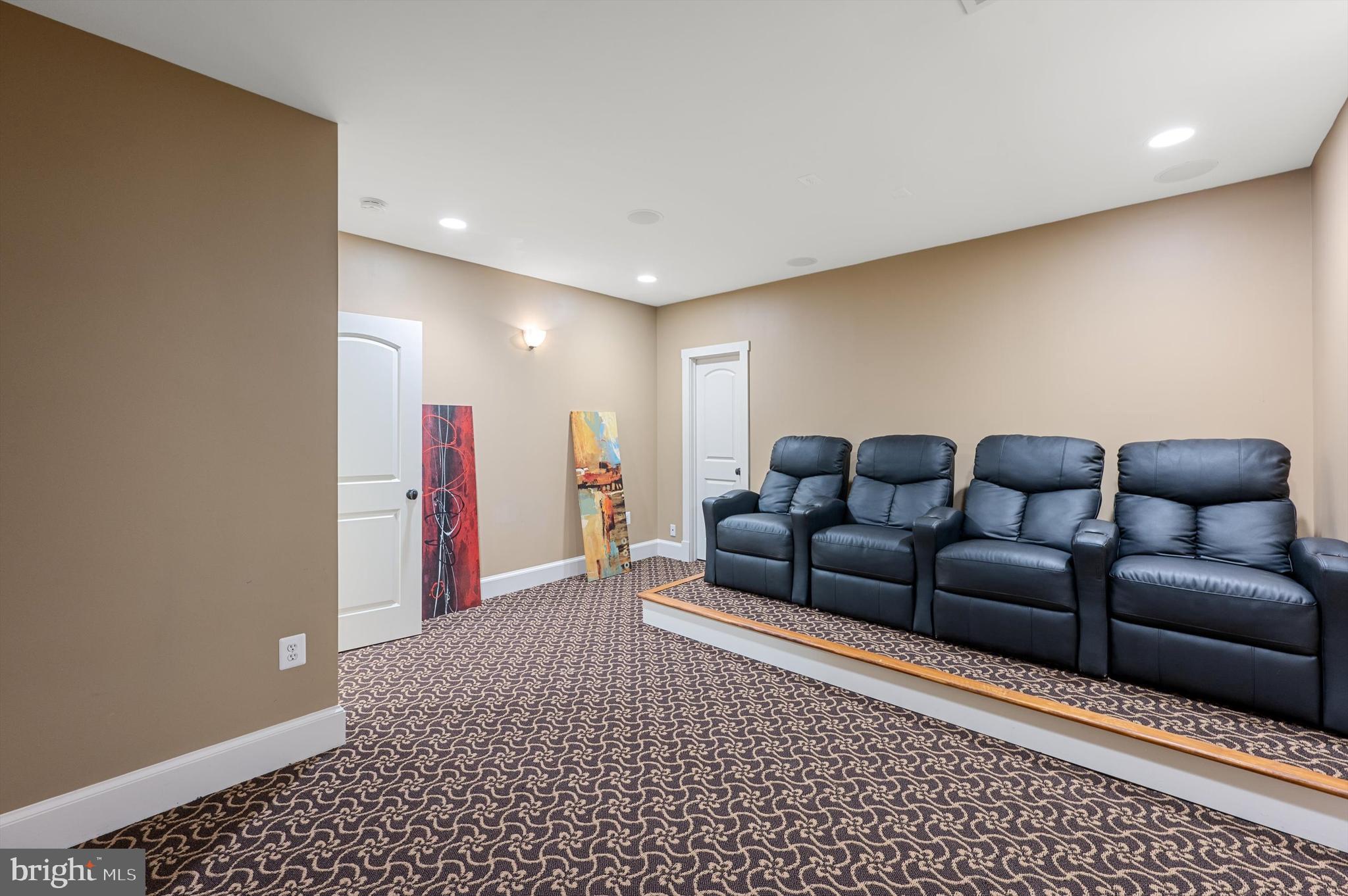 WATERFIELD HAMLET - Residential