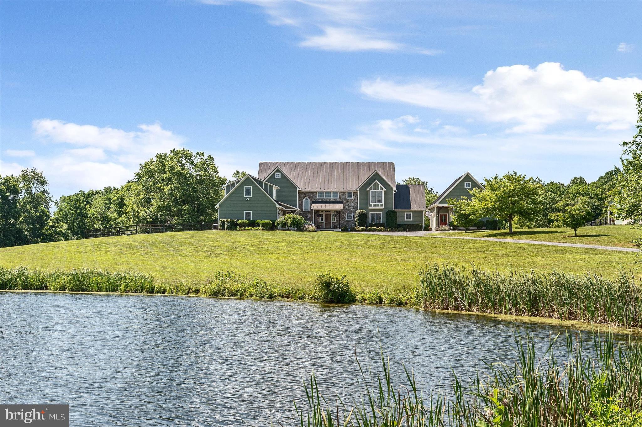 WATERFIELD HAMLET - Residential