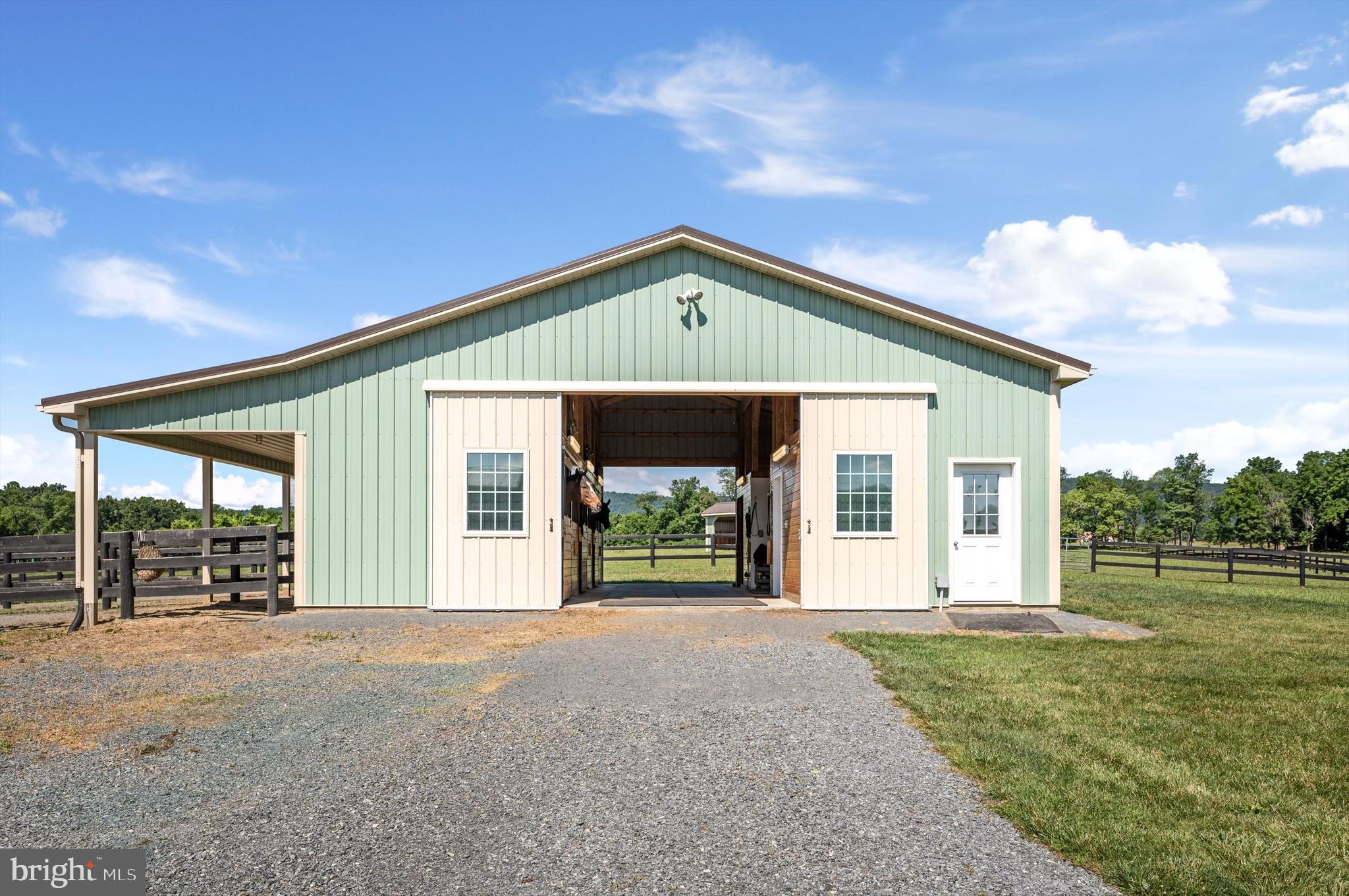 WATERFIELD HAMLET - Residential