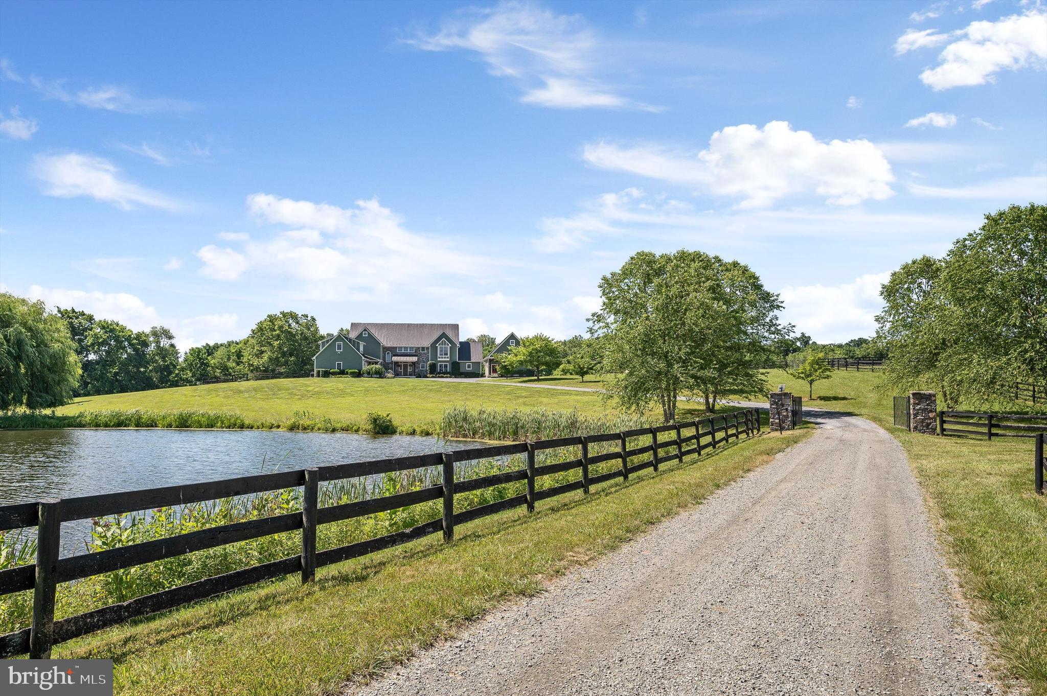 WATERFIELD HAMLET - Residential