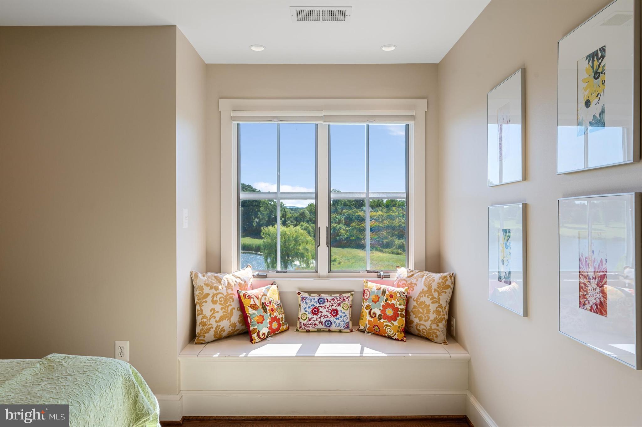 WATERFIELD HAMLET - Residential