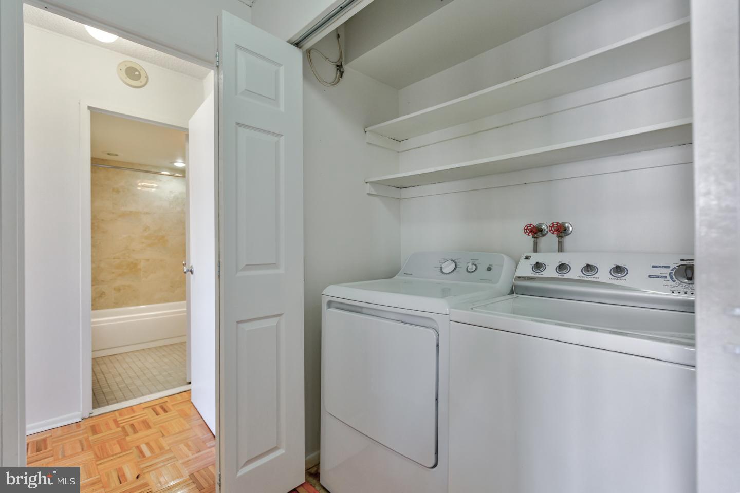 AVENUE OF THE ARTS - Residential Lease