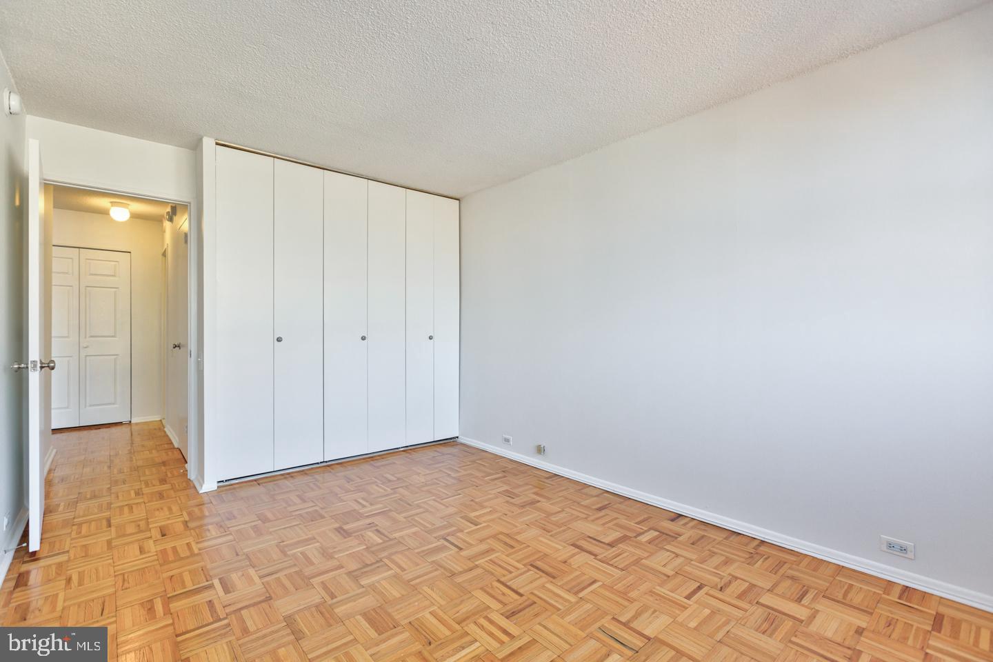 AVENUE OF THE ARTS - Residential Lease