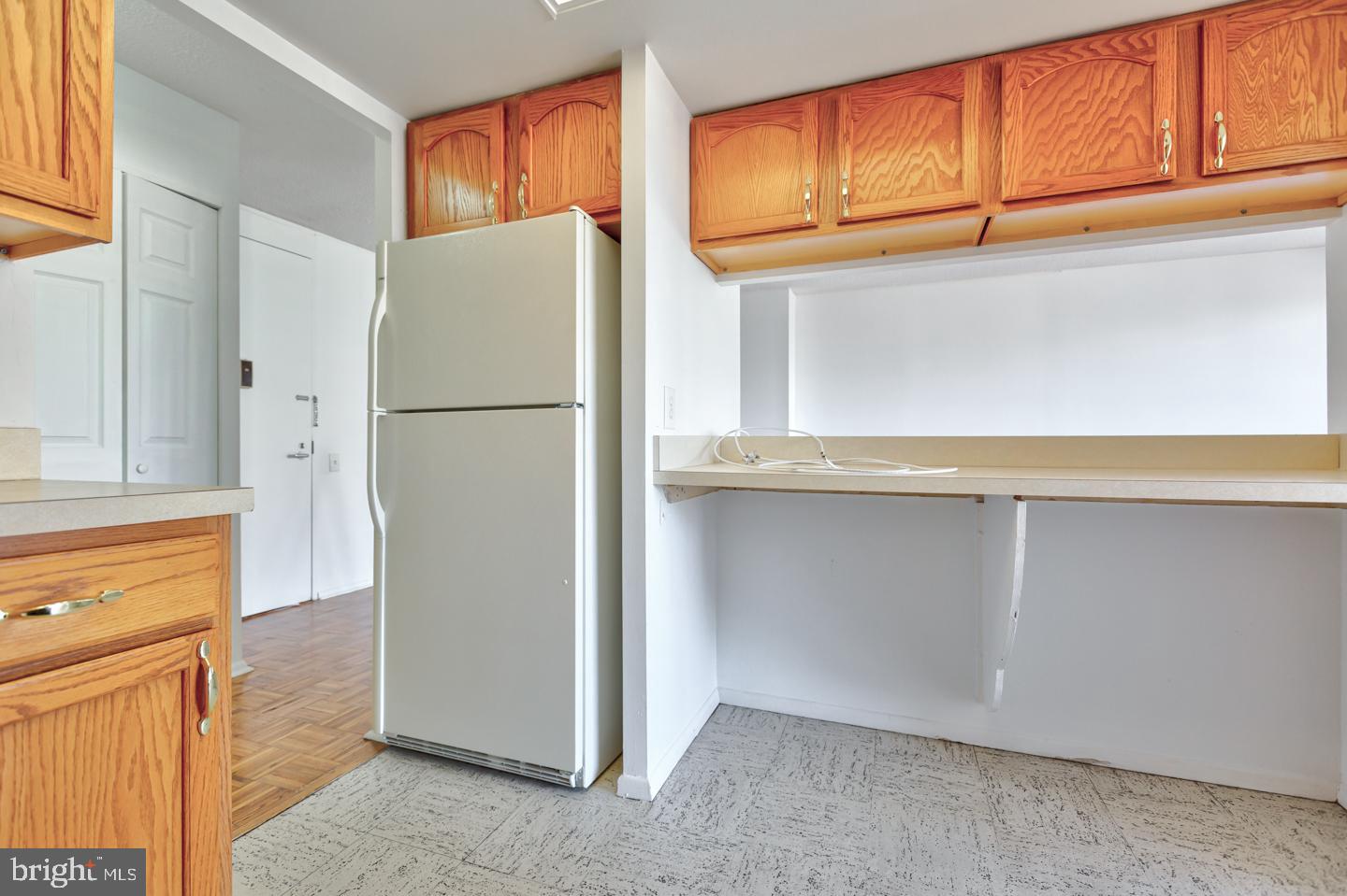 AVENUE OF THE ARTS - Residential Lease