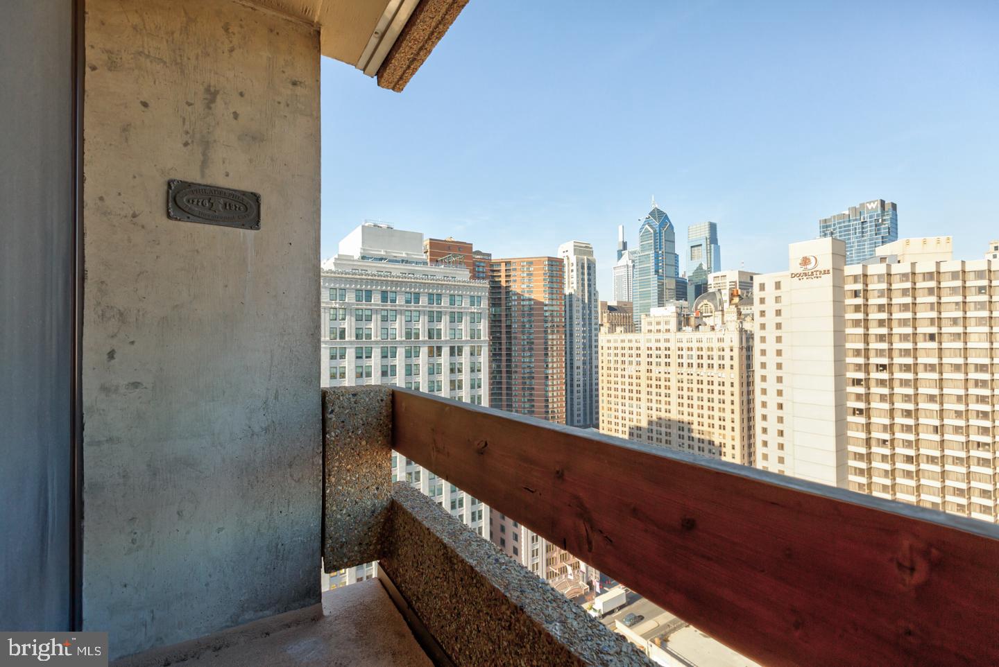 AVENUE OF THE ARTS - Residential Lease