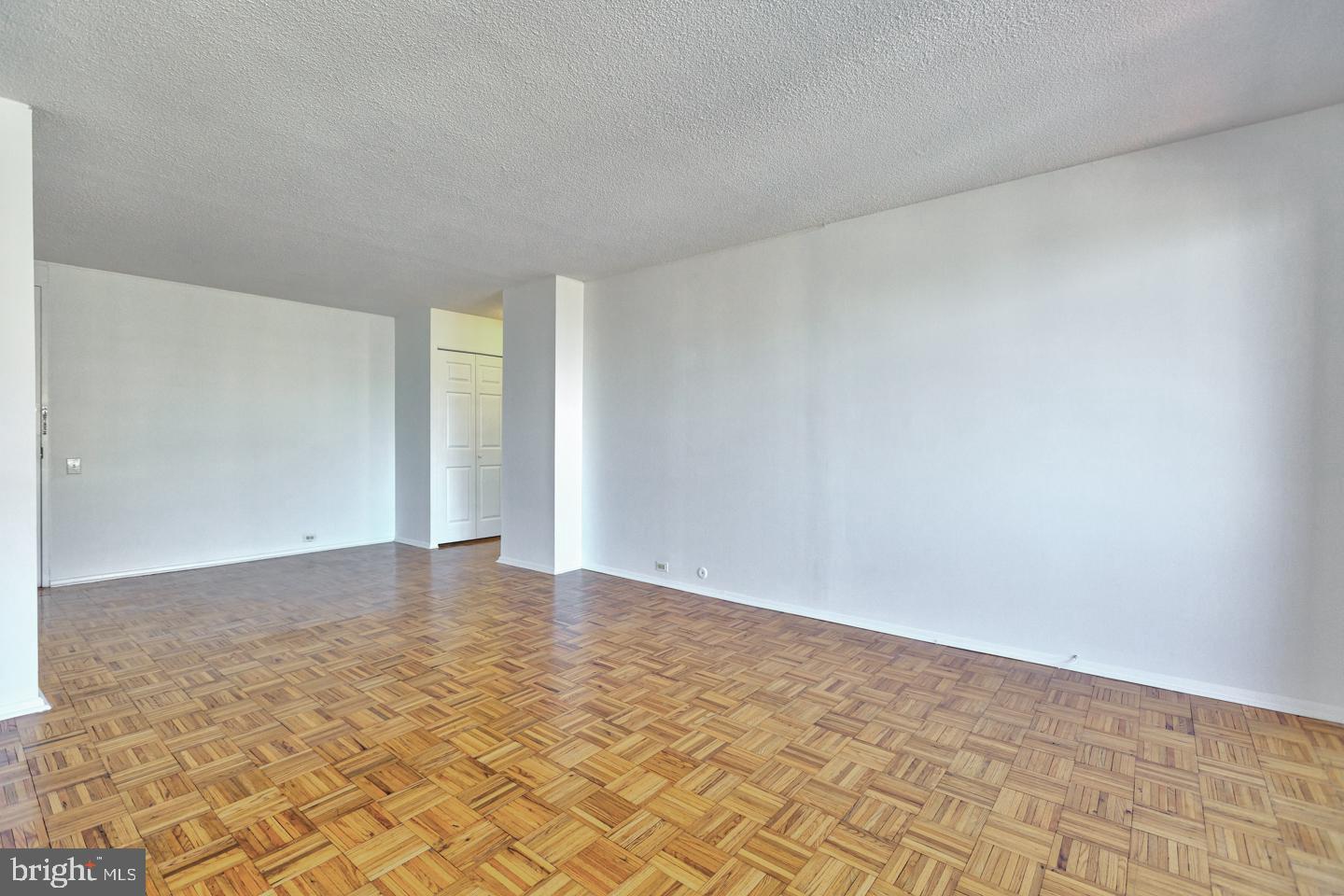 AVENUE OF THE ARTS - Residential Lease